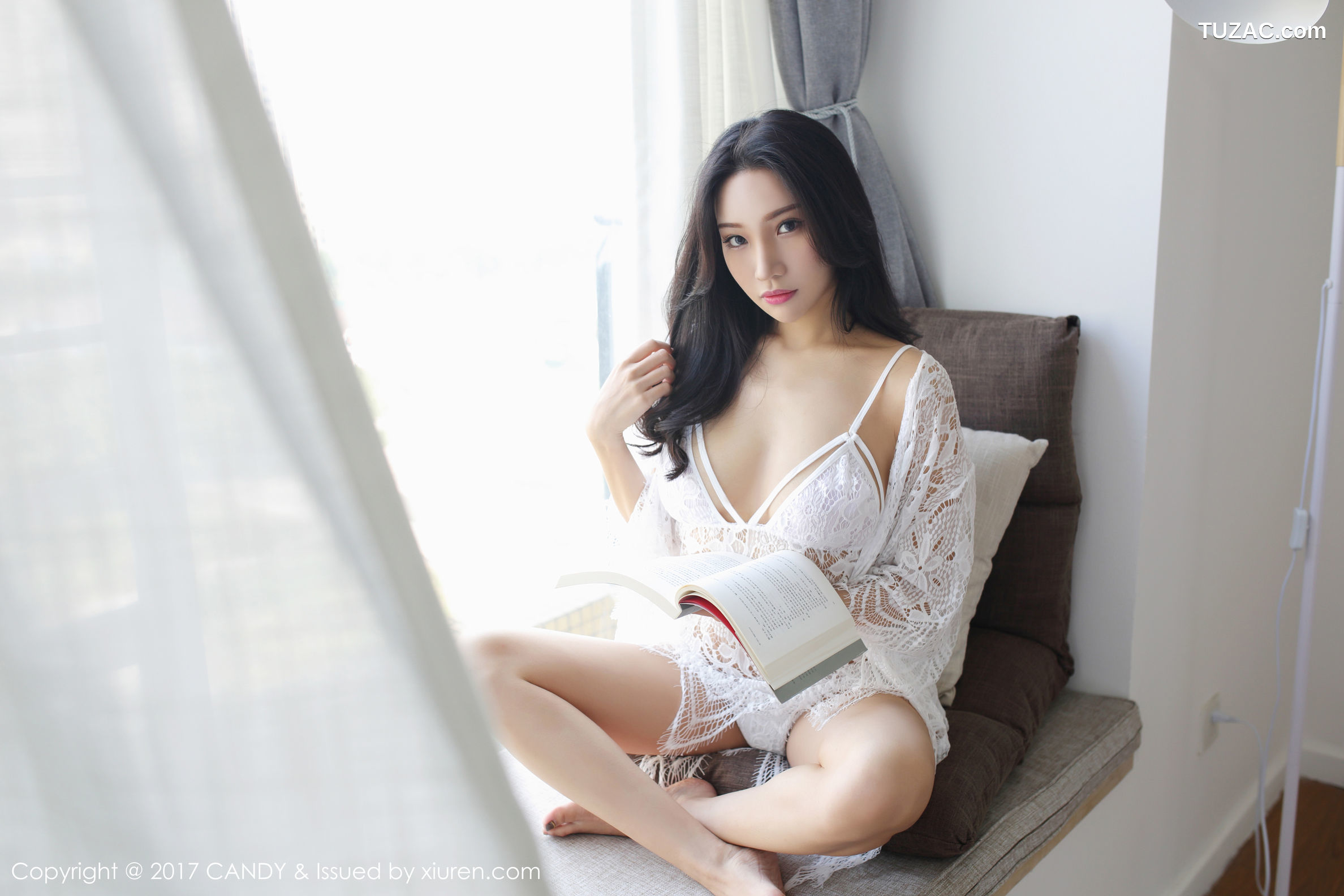 Candy糖果画报-045-小狐狸Sica-《柔情万种的小狐狸》-2017.12.13