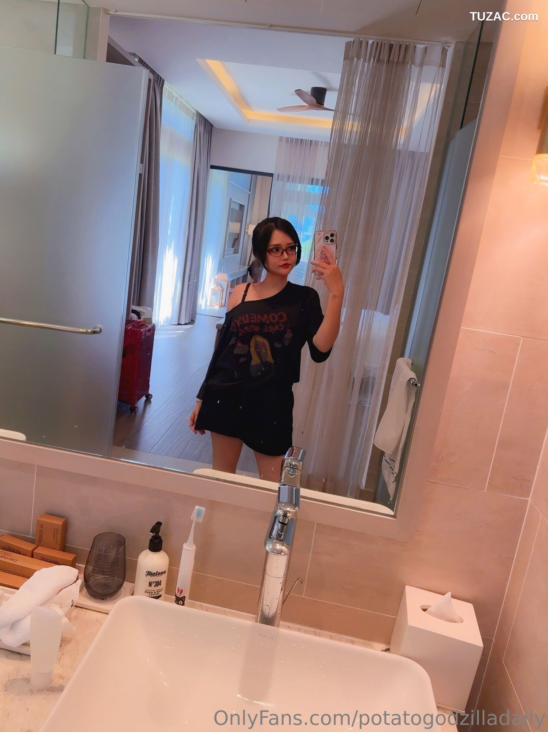 Potato-Godzilla-OnlyFans-Nude-Aug-2025
