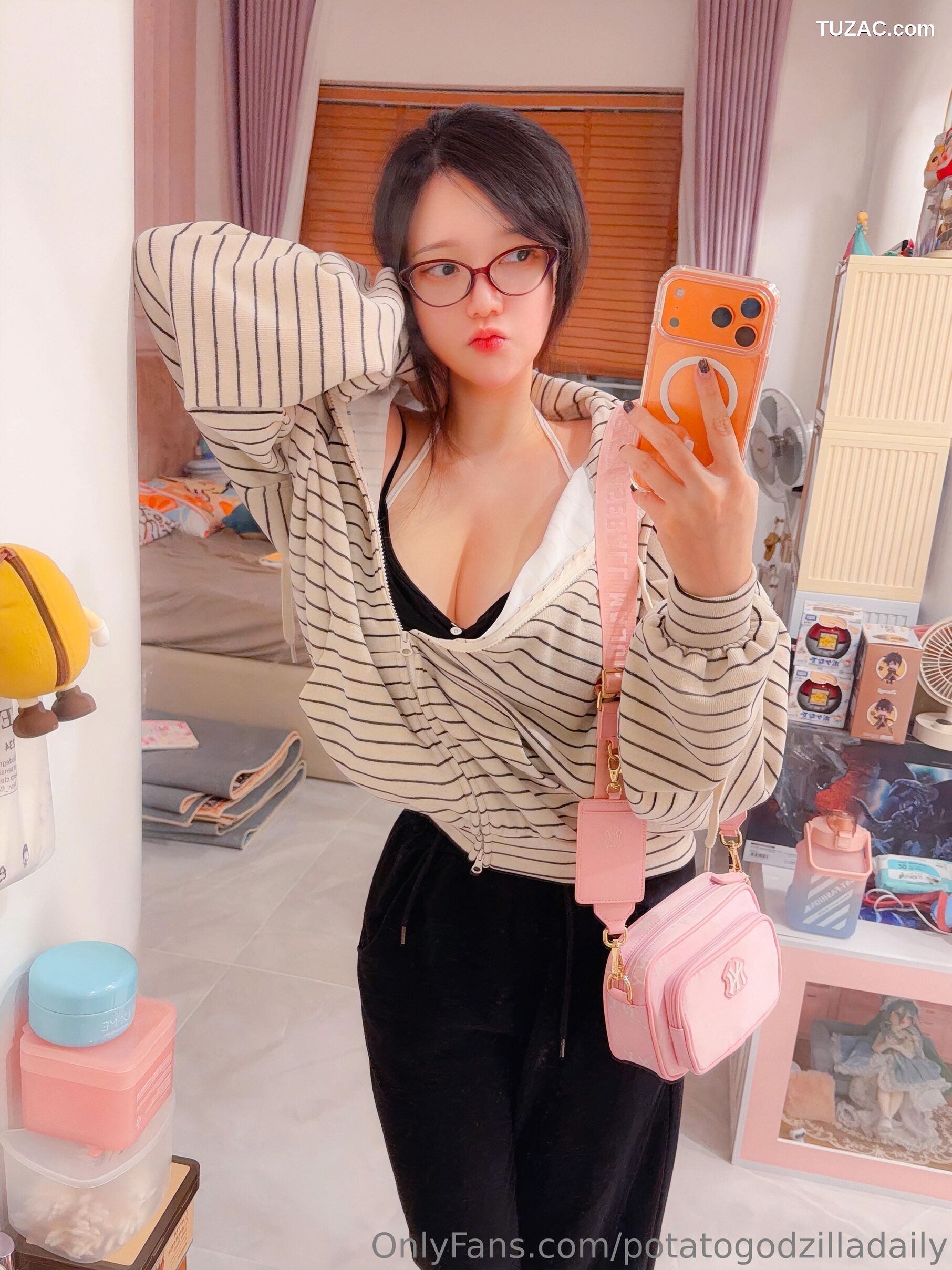 Potato-Godzilla-OnlyFans-Nude-Dec-2025