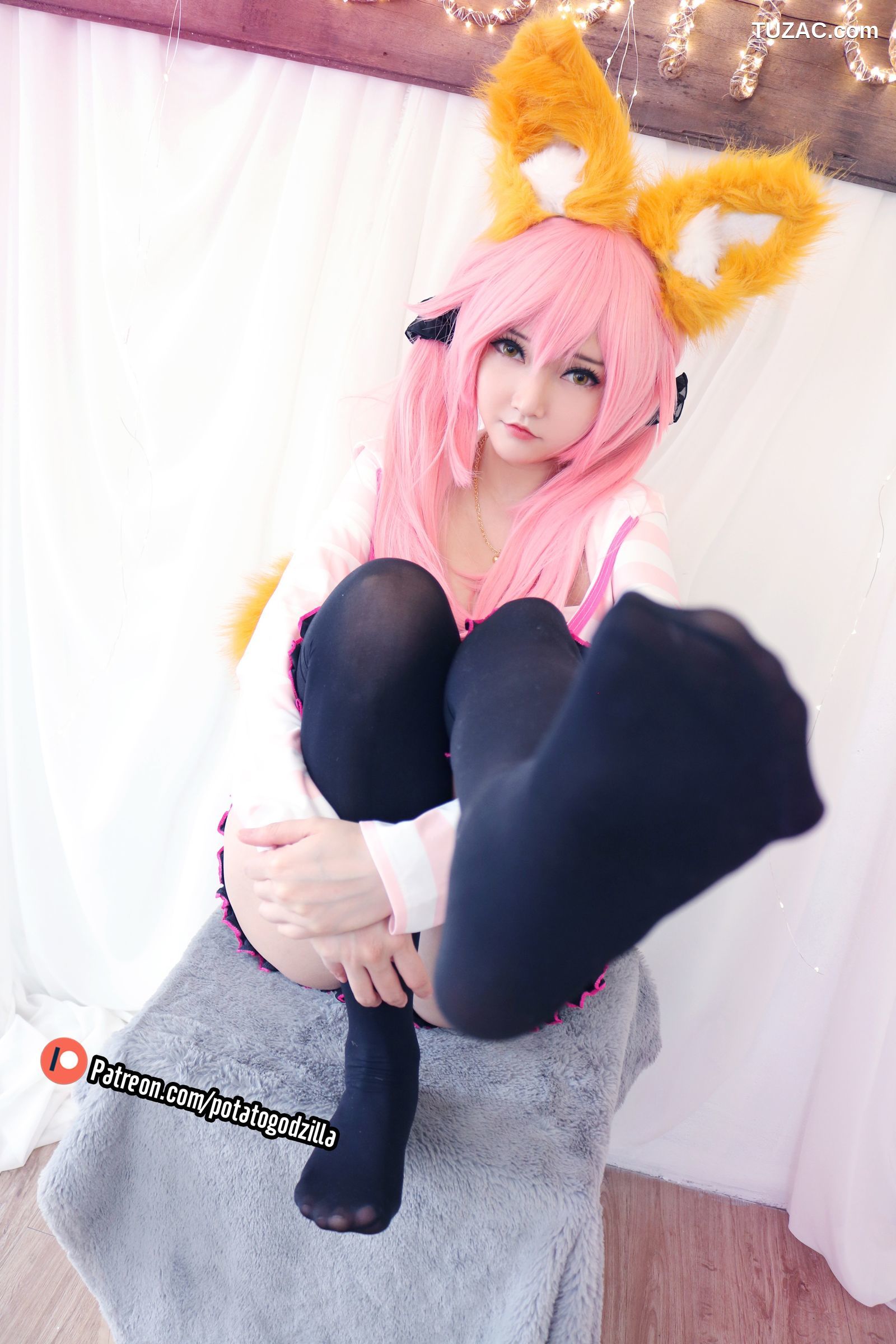 Potato-Godzilla-Tamamo-Pink-Suit