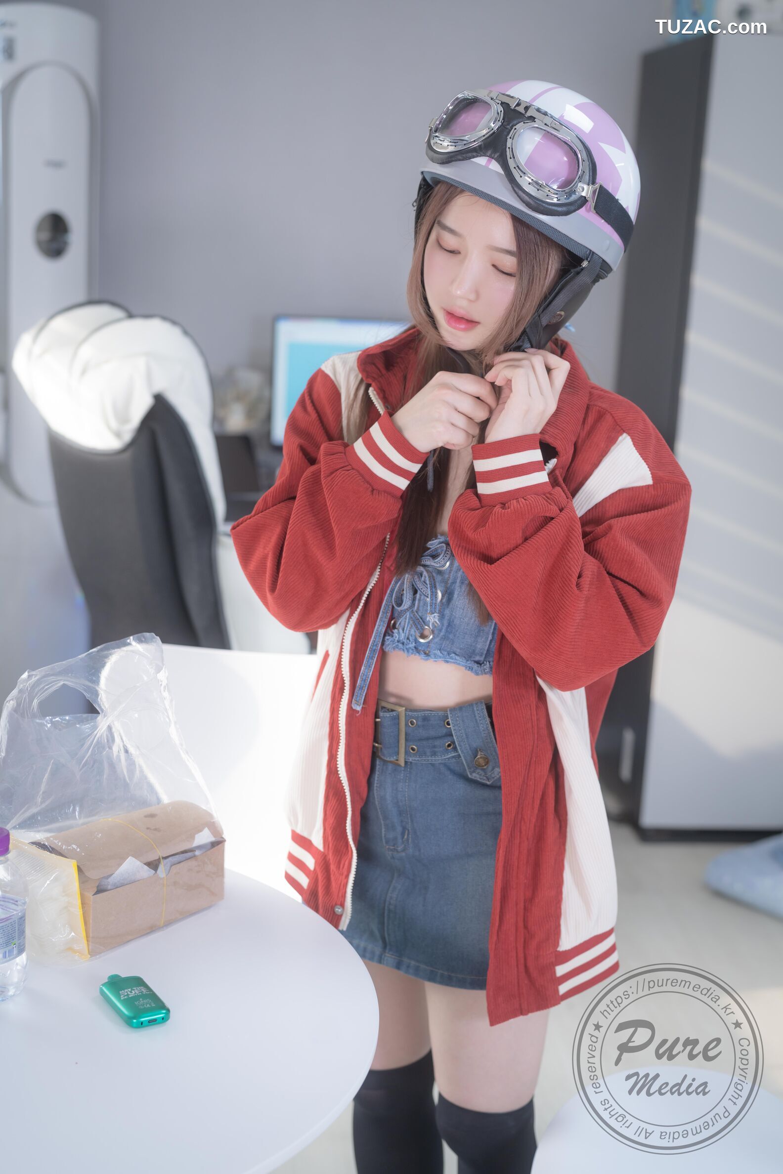 Yeha-Expensive-and-Delicious-Naked-Hen-Pure-Media-Vol.277