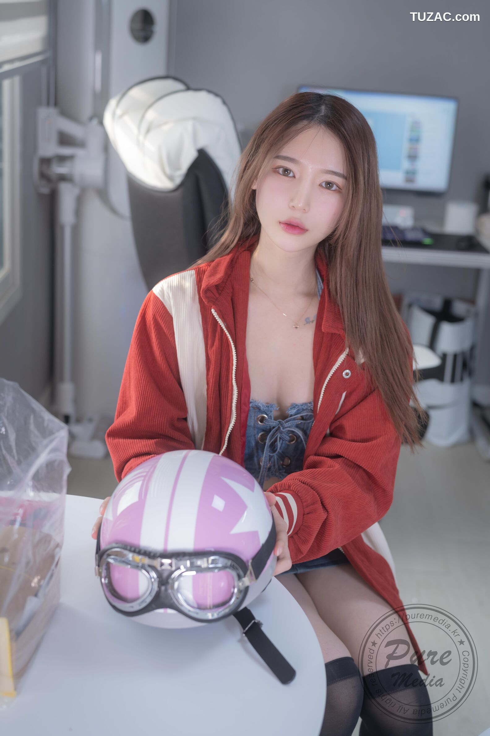 Yeha-Expensive-and-Delicious-Naked-Hen-Pure-Media-Vol.277