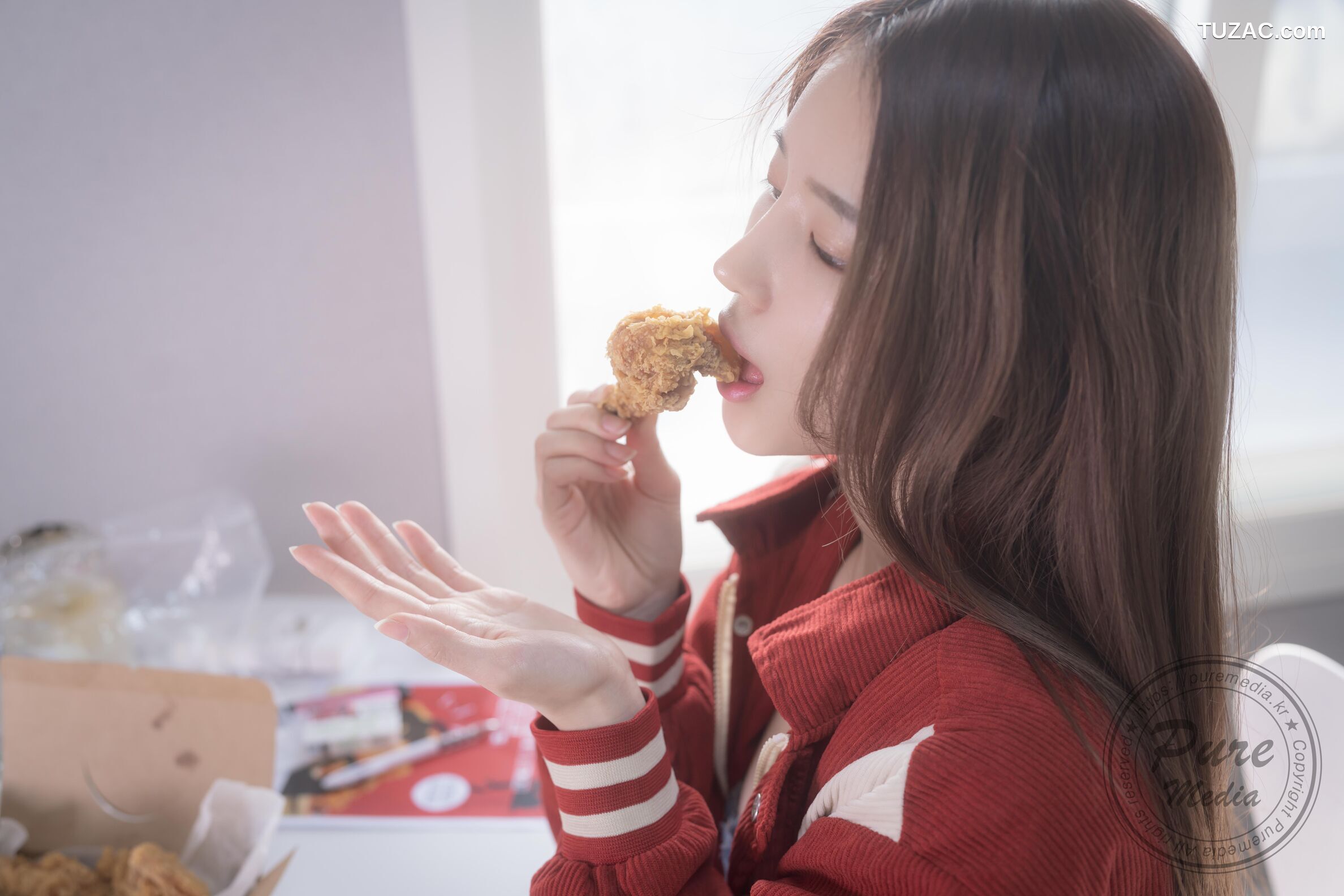 Yeha-Expensive-and-Delicious-Naked-Hen-Pure-Media-Vol.277