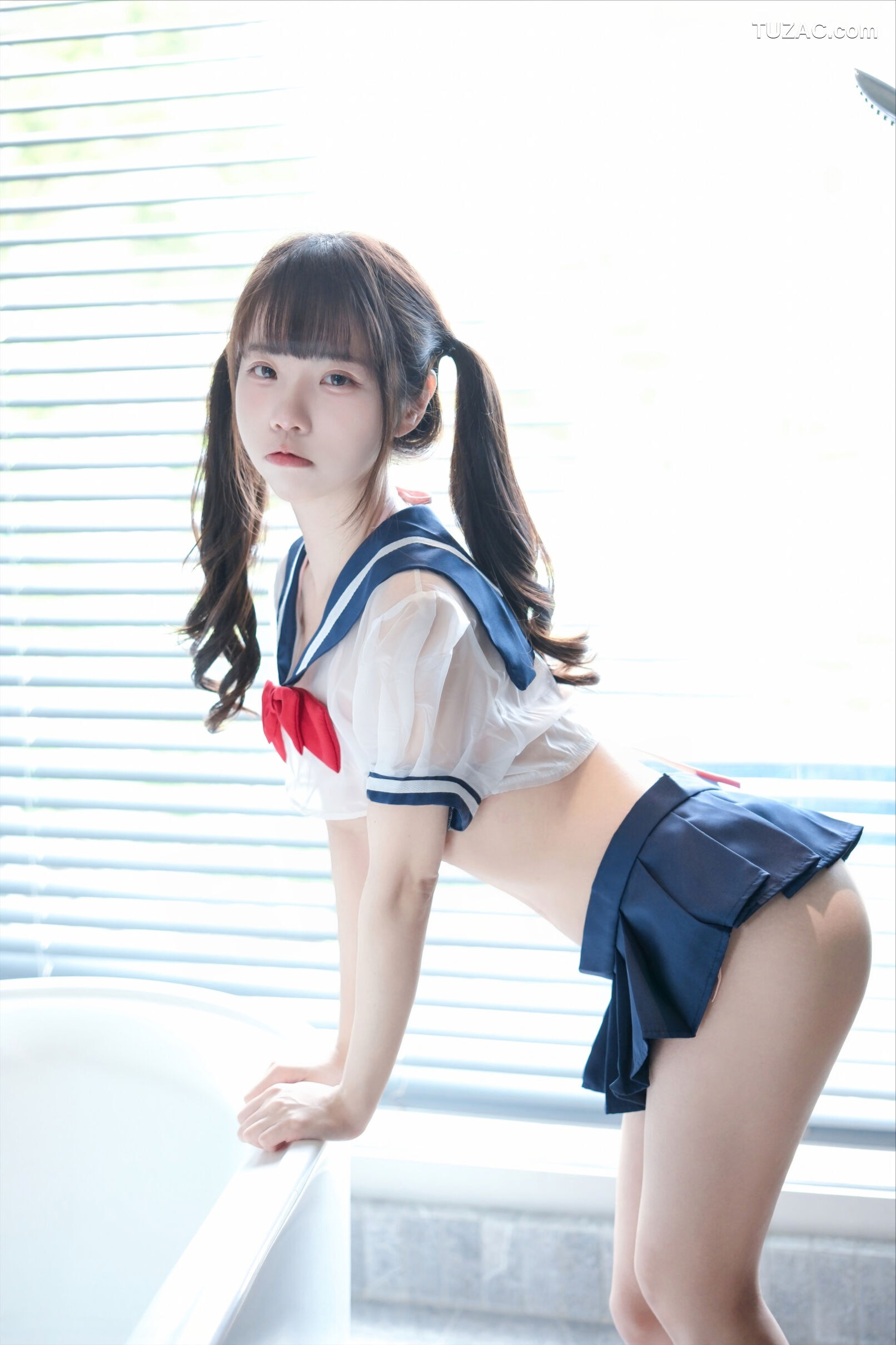 可可小白兔-透明学生服
