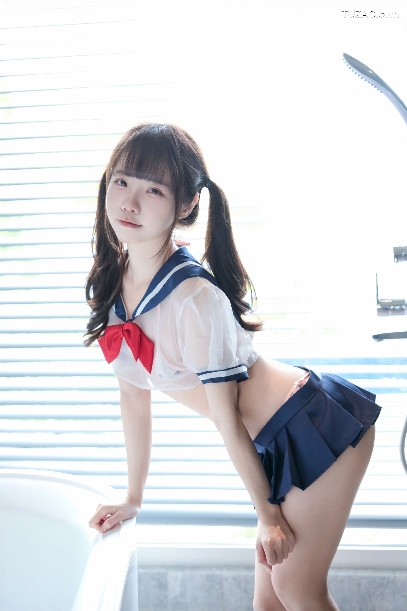 可可小白兔-透明学生服