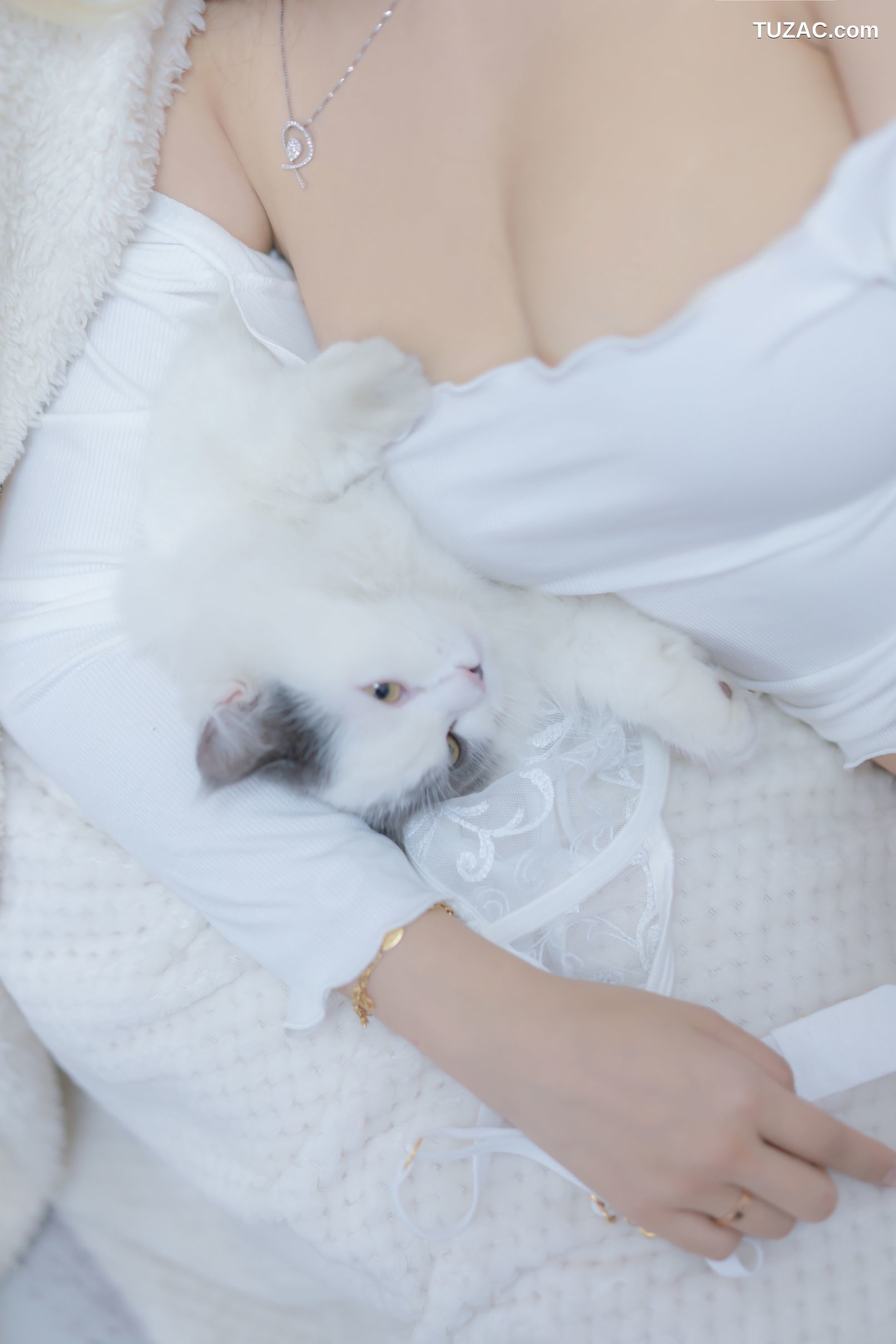 过期米线线喵-我和猫