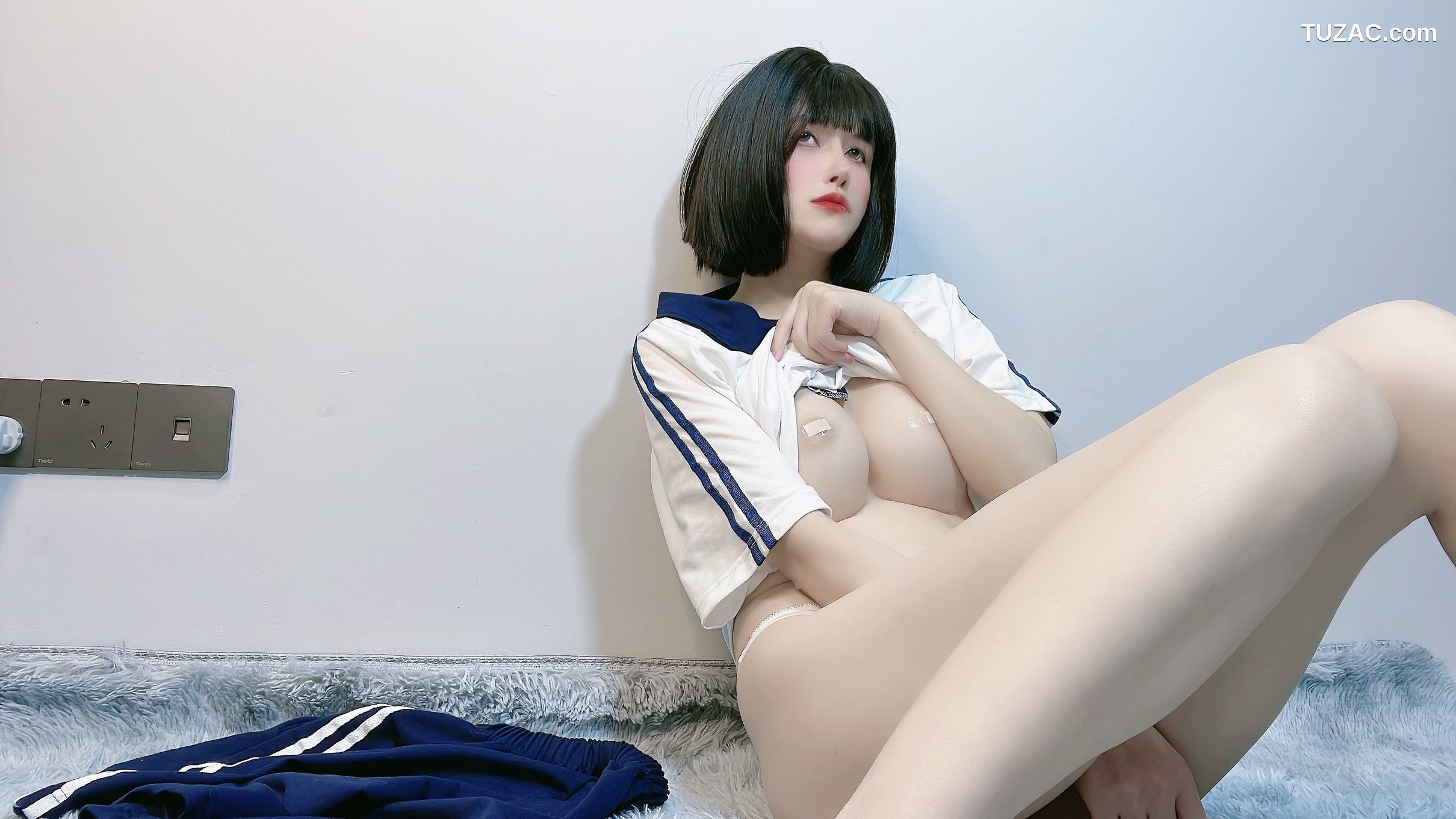鹿八岁-不良学妹