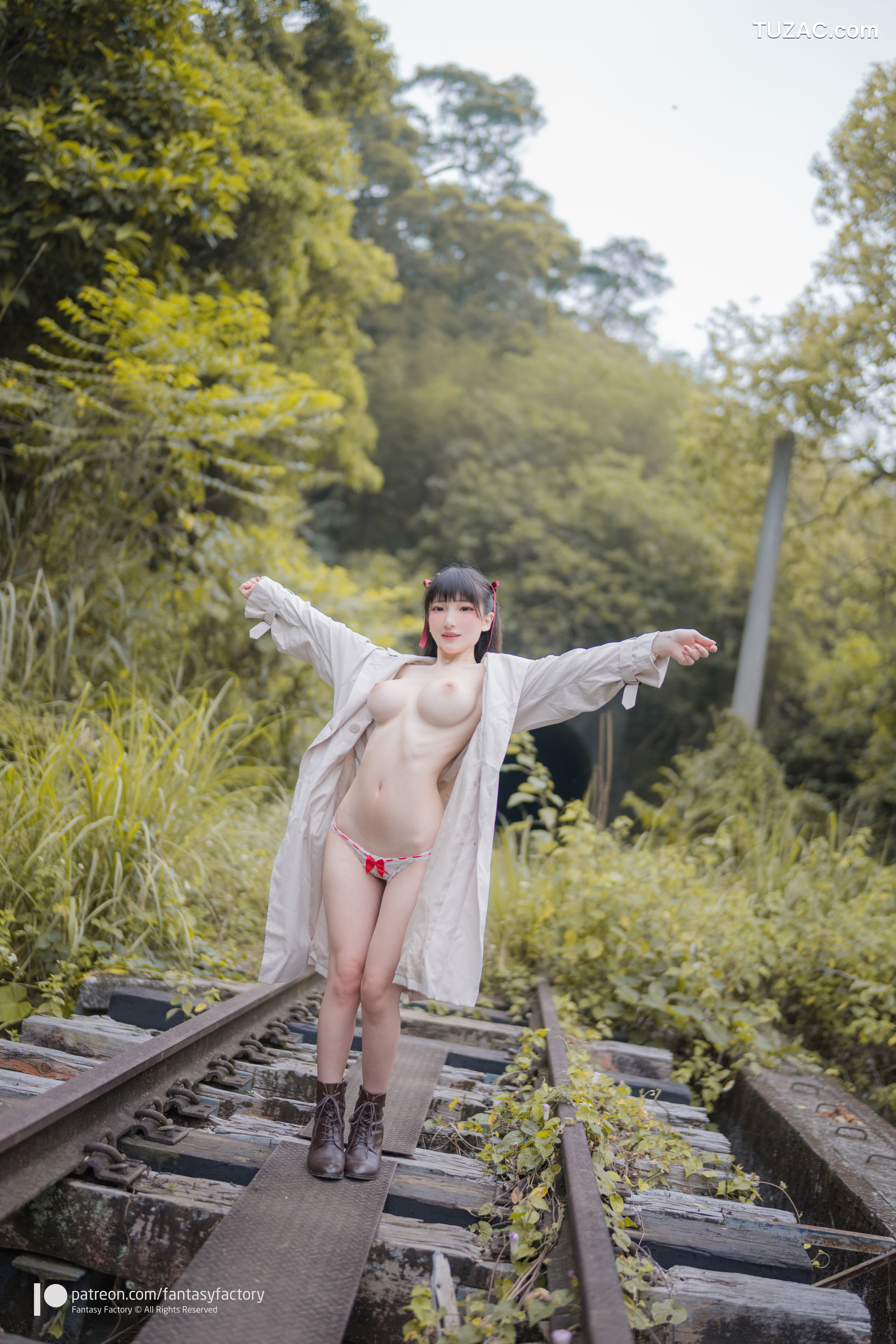 Fantasy-Factory-小丁DIng《Exhibitionist》-野外露出-2021.07 | 咔咔西三| 高清美女写真图集