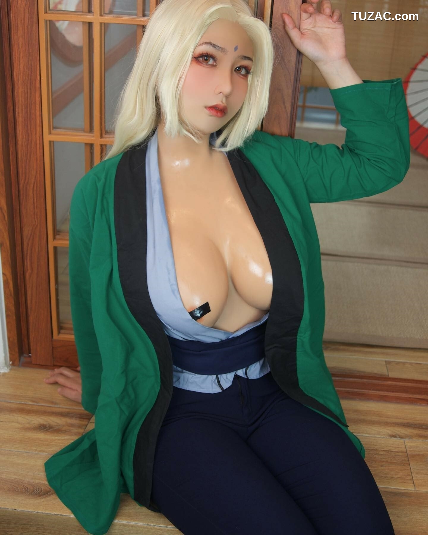 Ino-火影忍者-纲手-Tsunade
