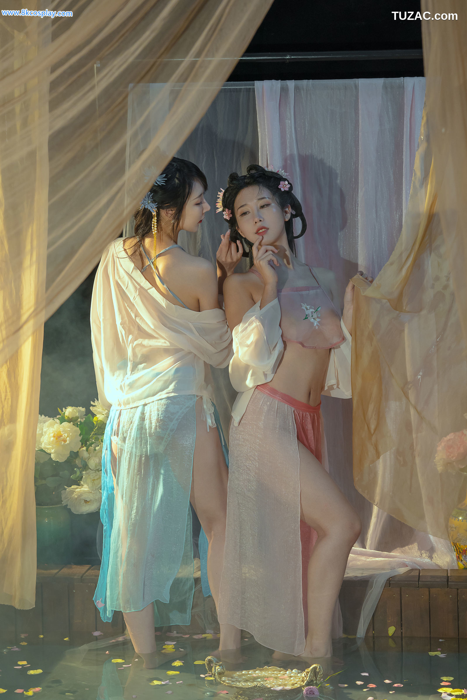 云溪溪-024-奶桃-水池-Hot-Tub