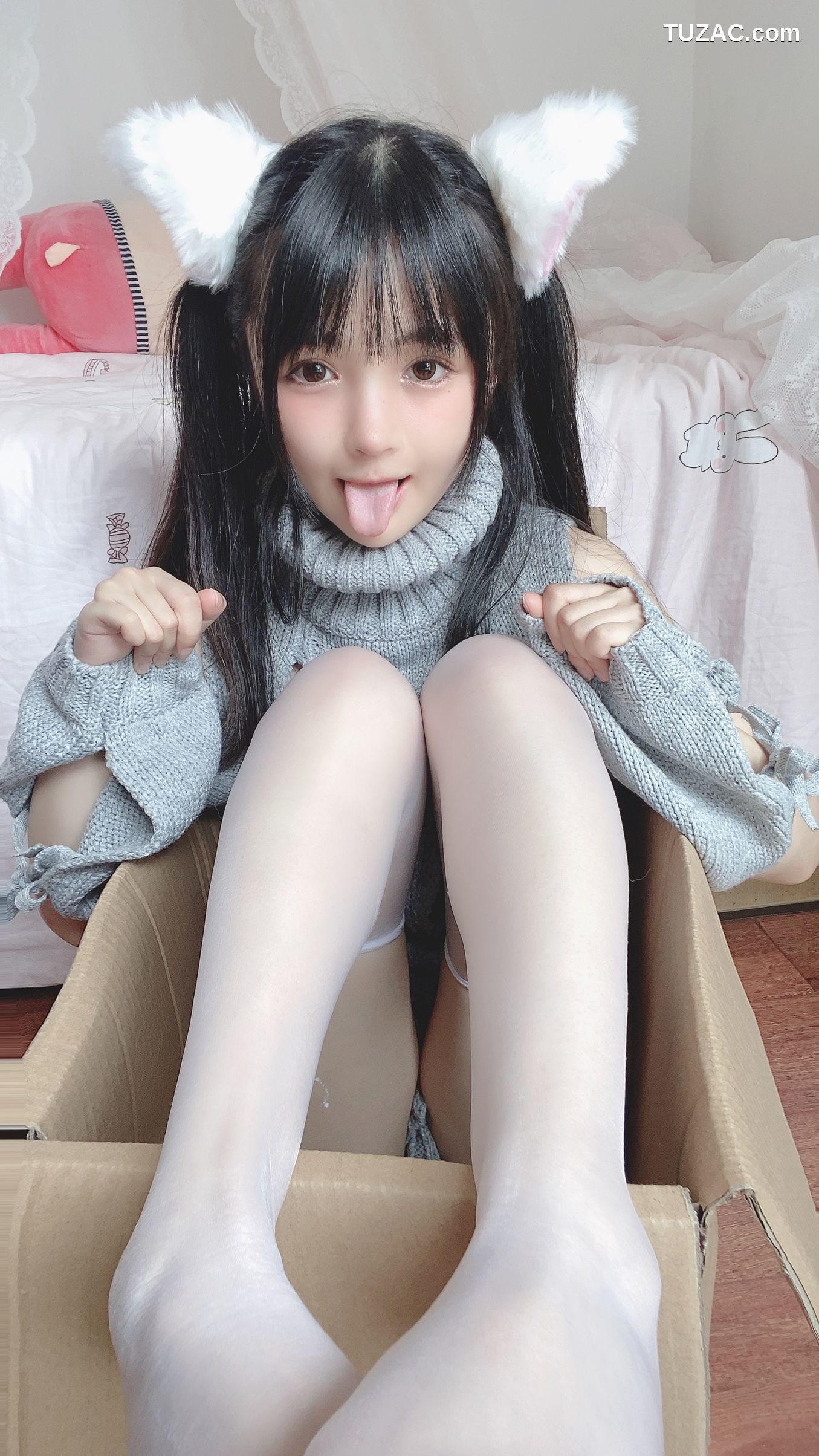桜井宁宁-016-白い猫ちゃん