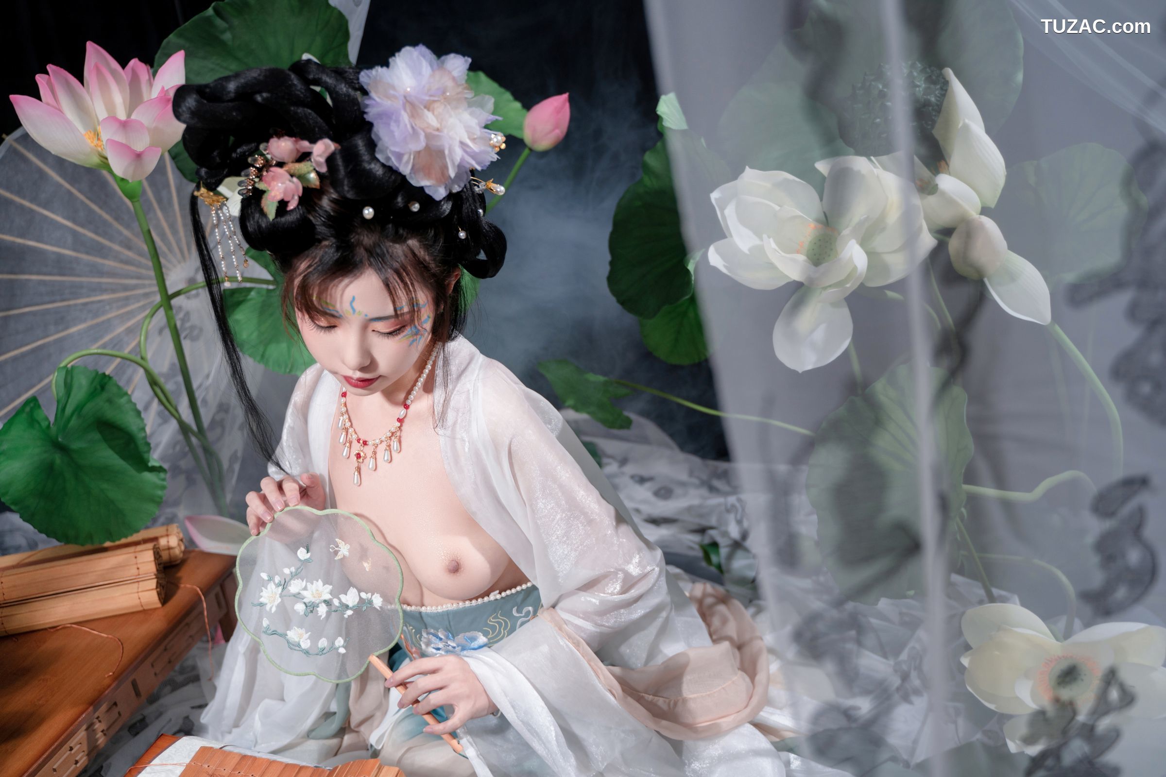 爆机少女喵小吉-月华清