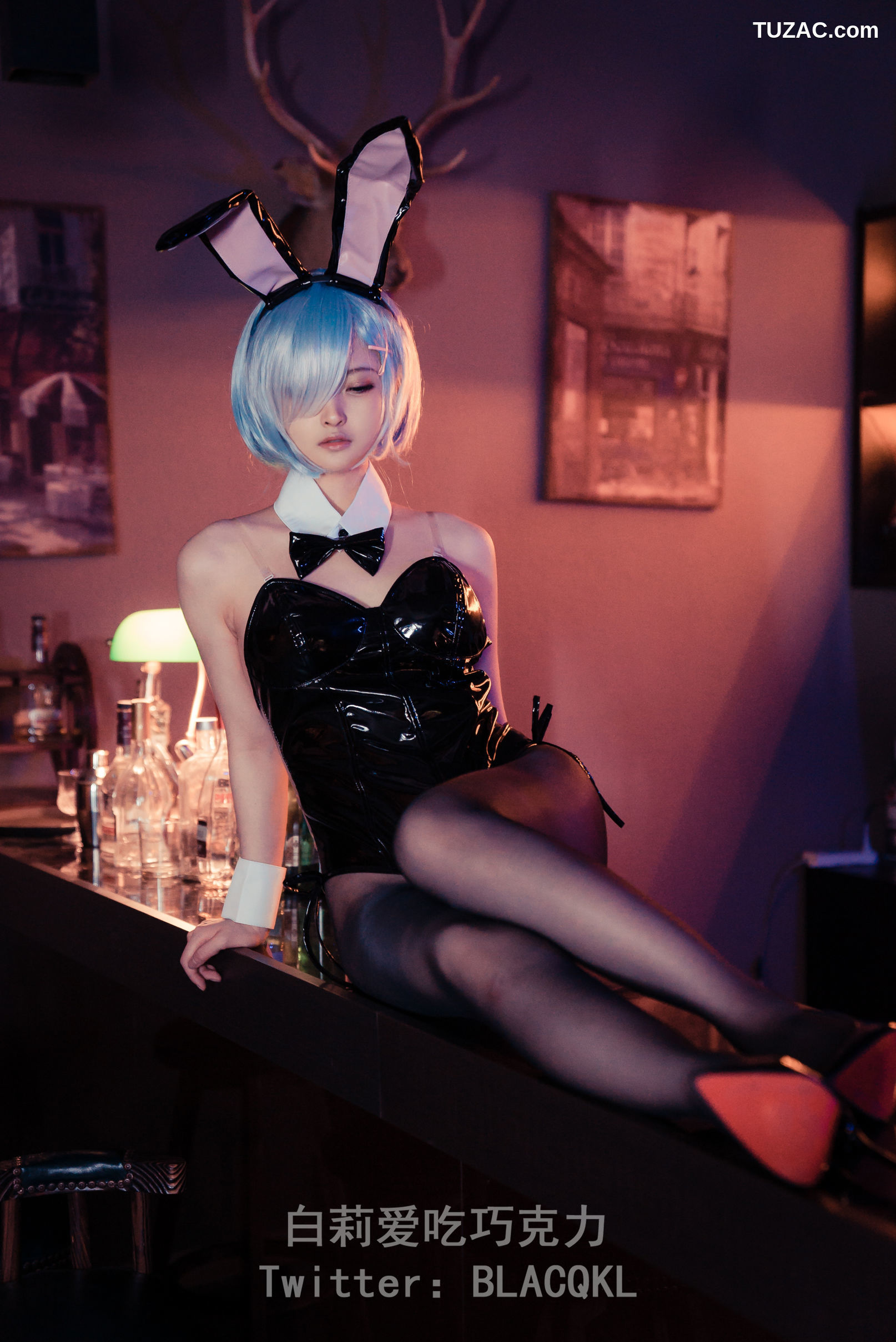 白莉爱吃巧克力-蕾姆兔女郎