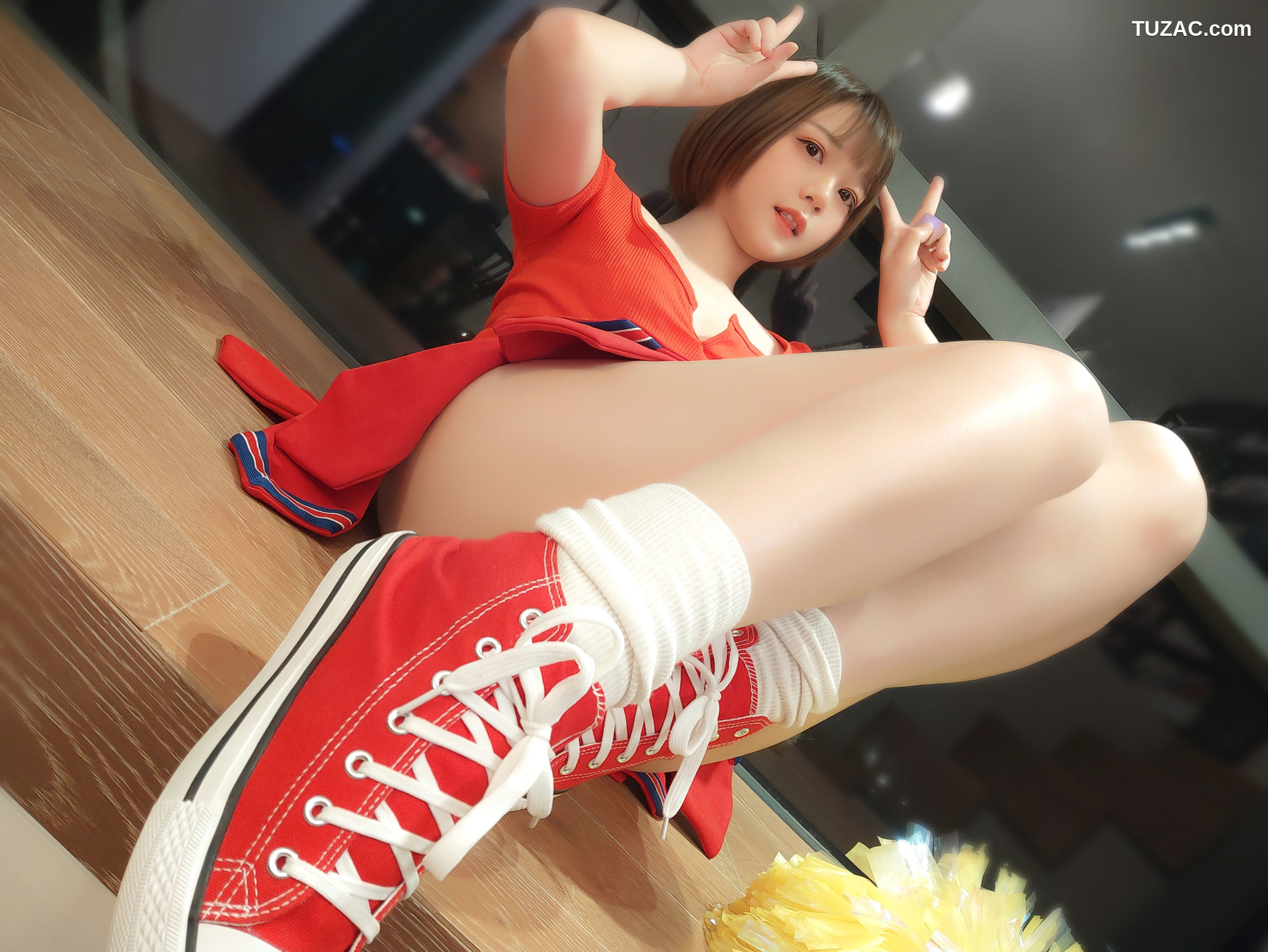 肉肉-きょう-短发红衣-KYO-031