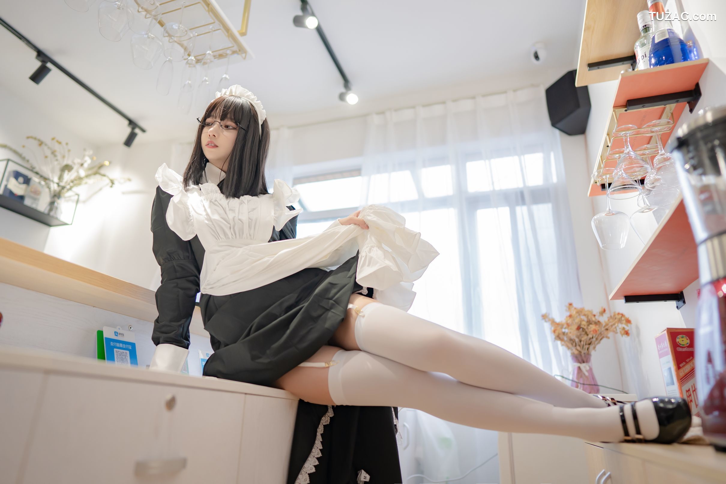 过期米线线喵-女仆长