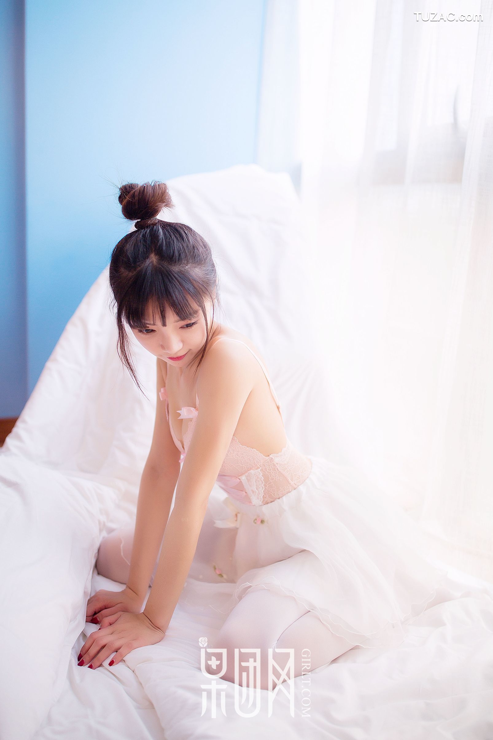 GIRLT果团网-044-萌萌女-掌上芭蕾粉色糖果