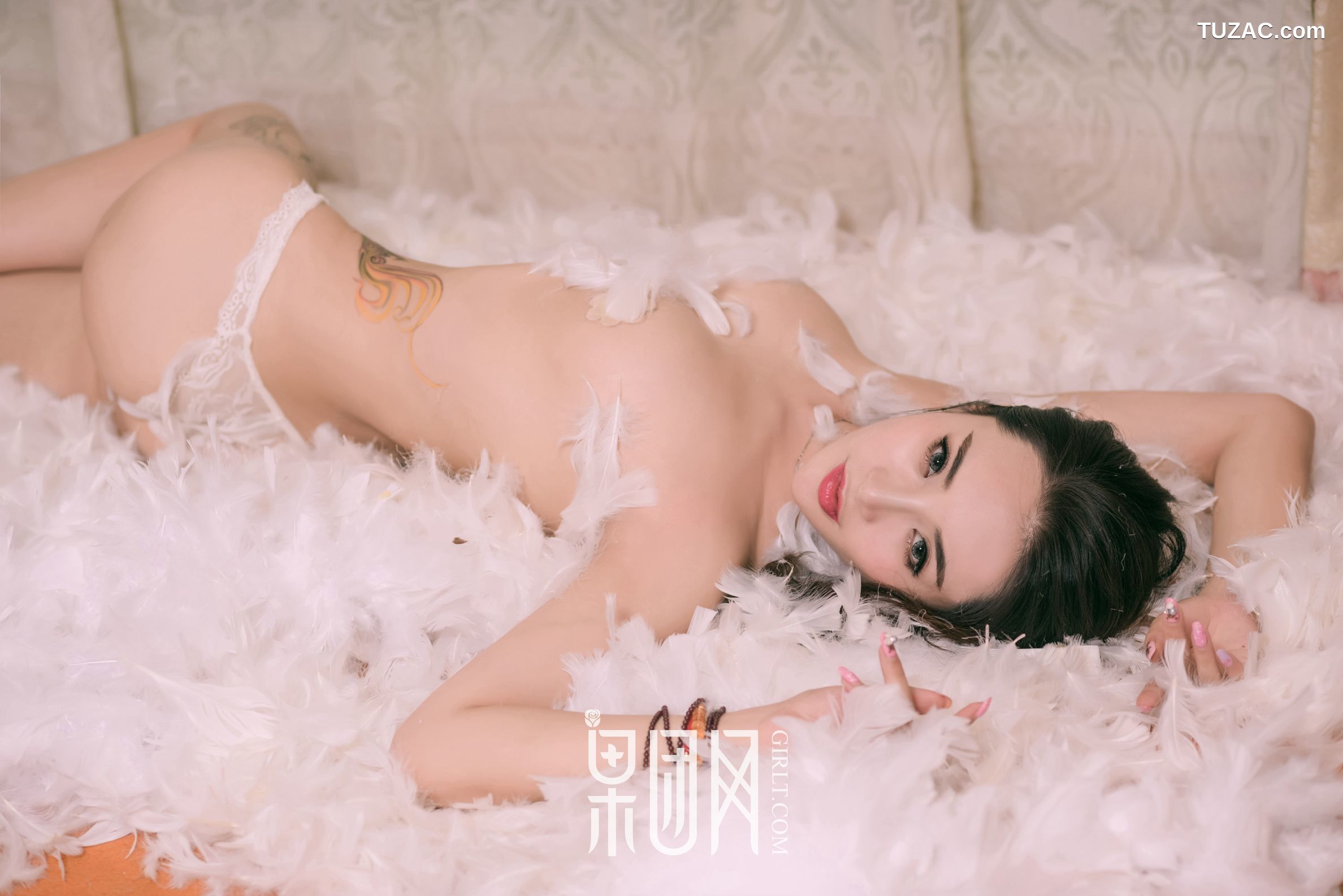 GIRLT果团网-077-张小喵-乳神不一样的诱惑