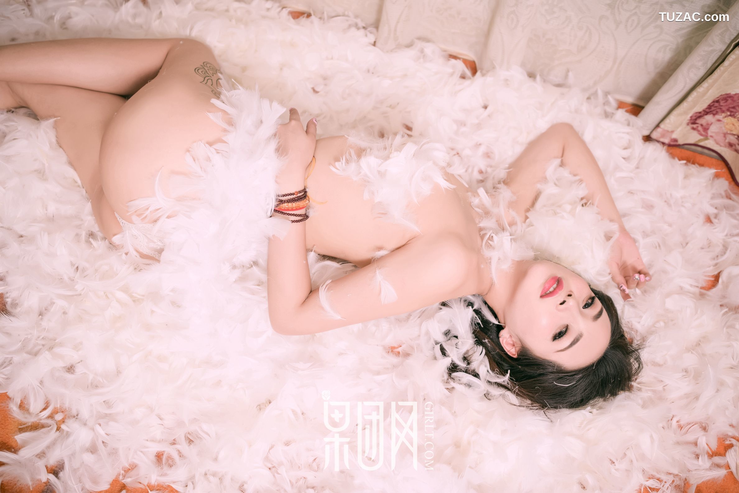 GIRLT果团网-077-张小喵-乳神不一样的诱惑