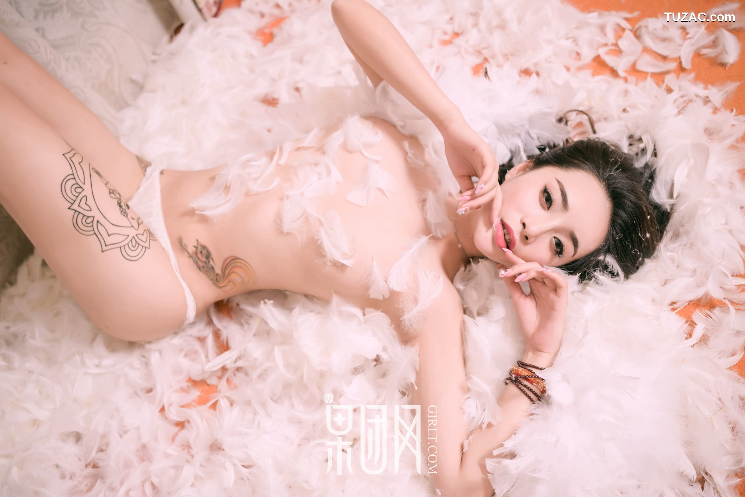 GIRLT果团网-077-张小喵-乳神不一样的诱惑