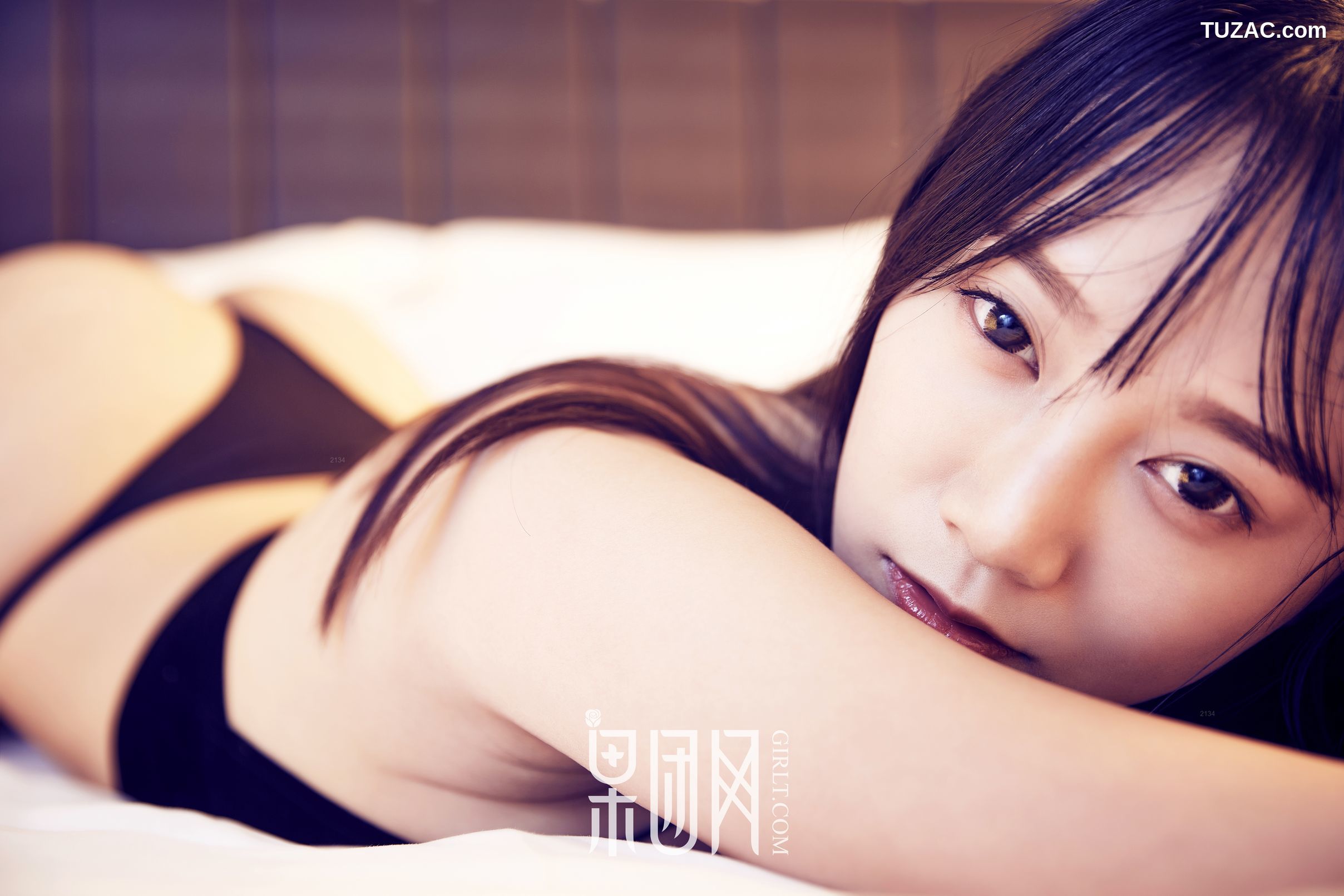 GIRLT果团网-126-何嘉颖-36d大胸内衣-比基尼模特