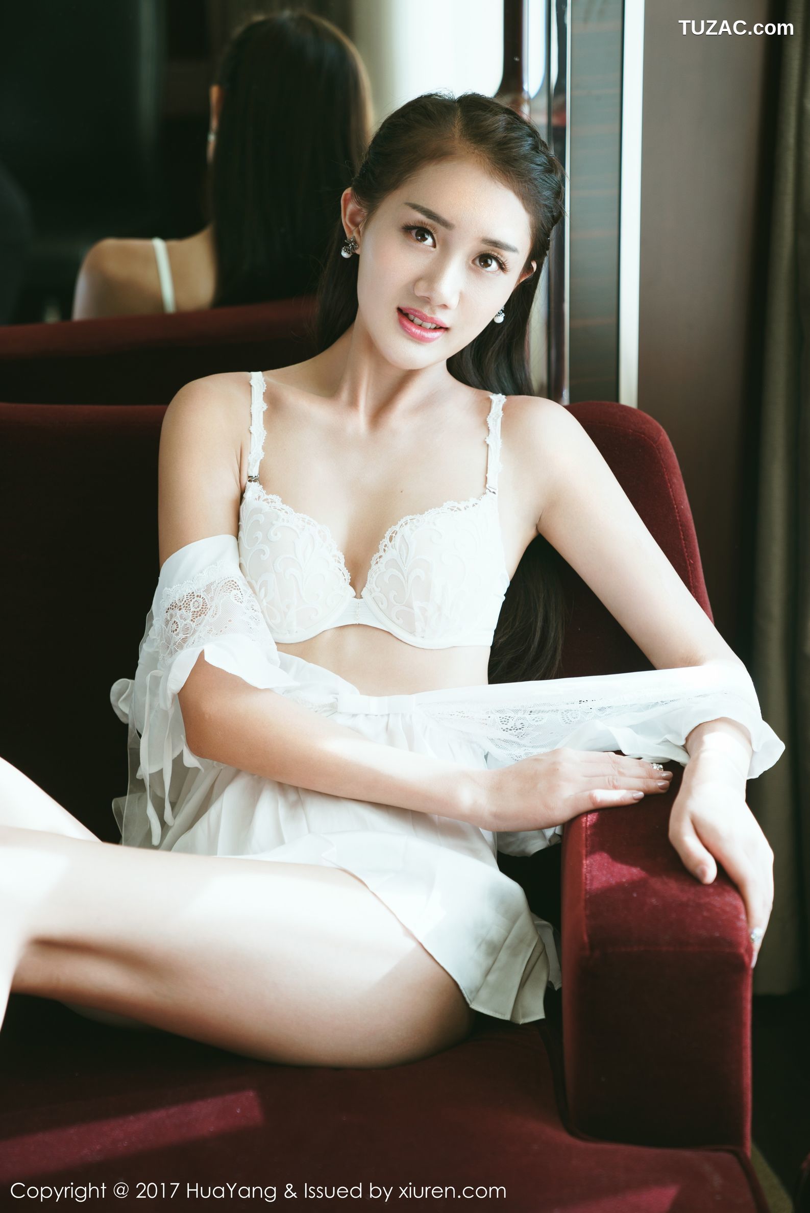 HuaYang花漾-009-晴儿-《五官精致颜值清新秀丽》写真集