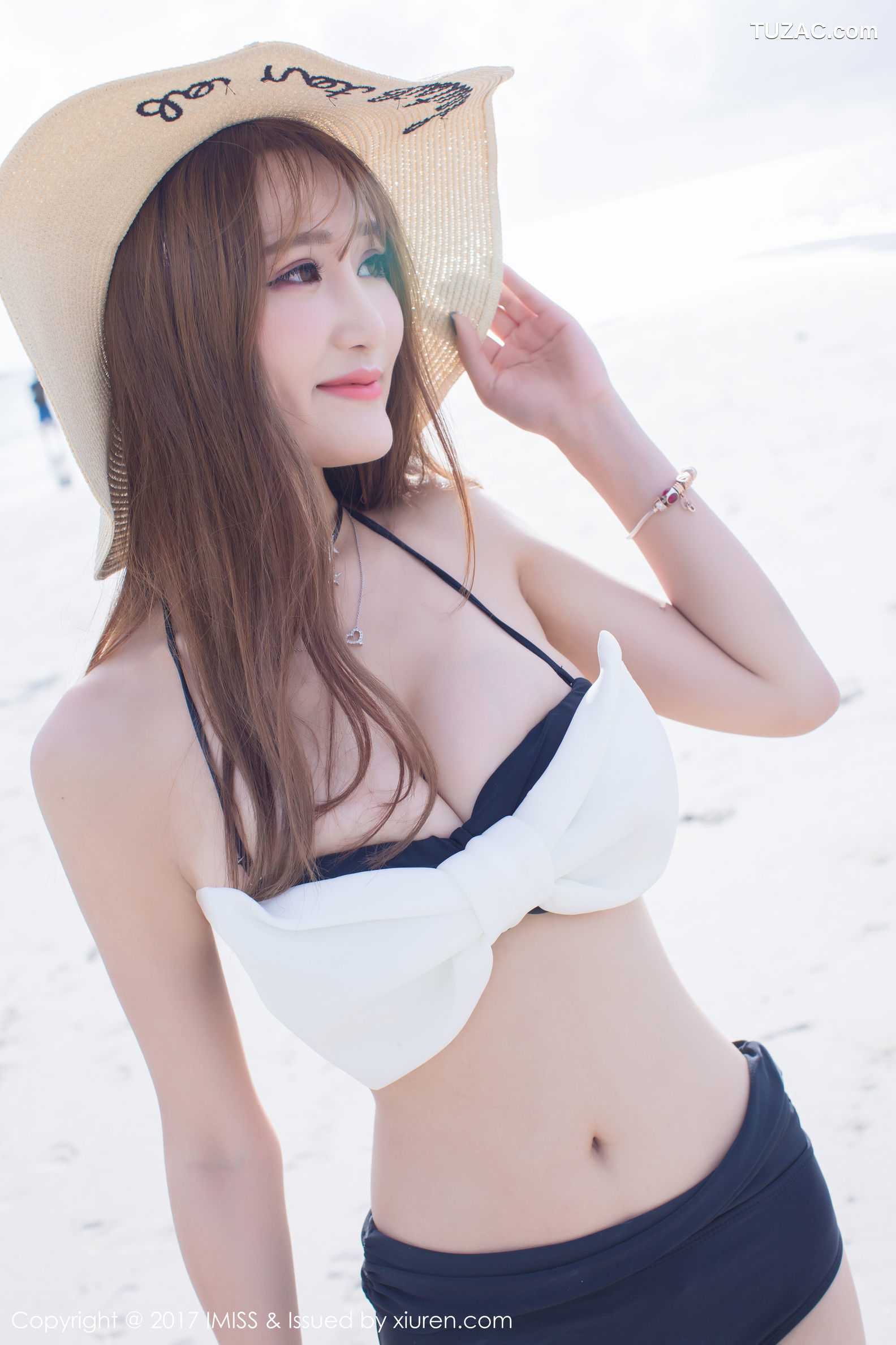 IMiss爱蜜社-179-妤薇Vivian-沙巴旅拍-绝美芭比娃娃