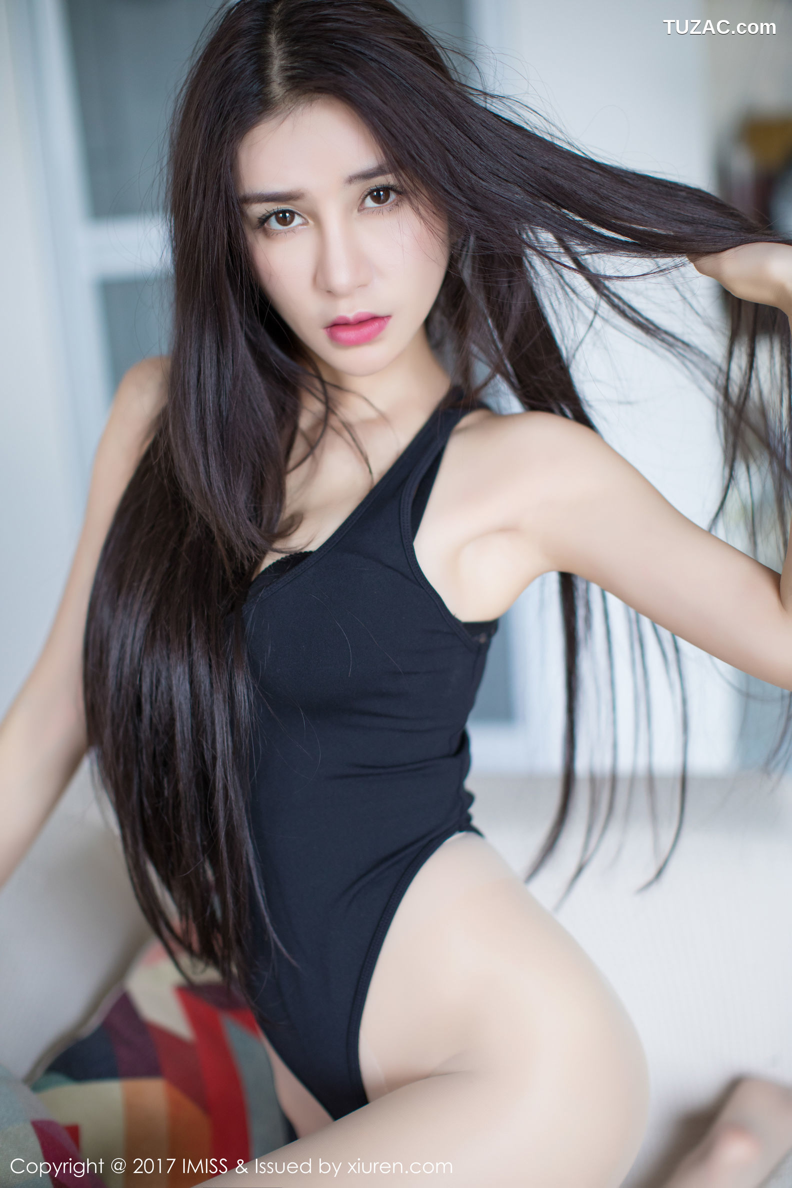IMiss爱蜜社-203-李李七七喜喜-丝袜美腿-大尺度真空锁链