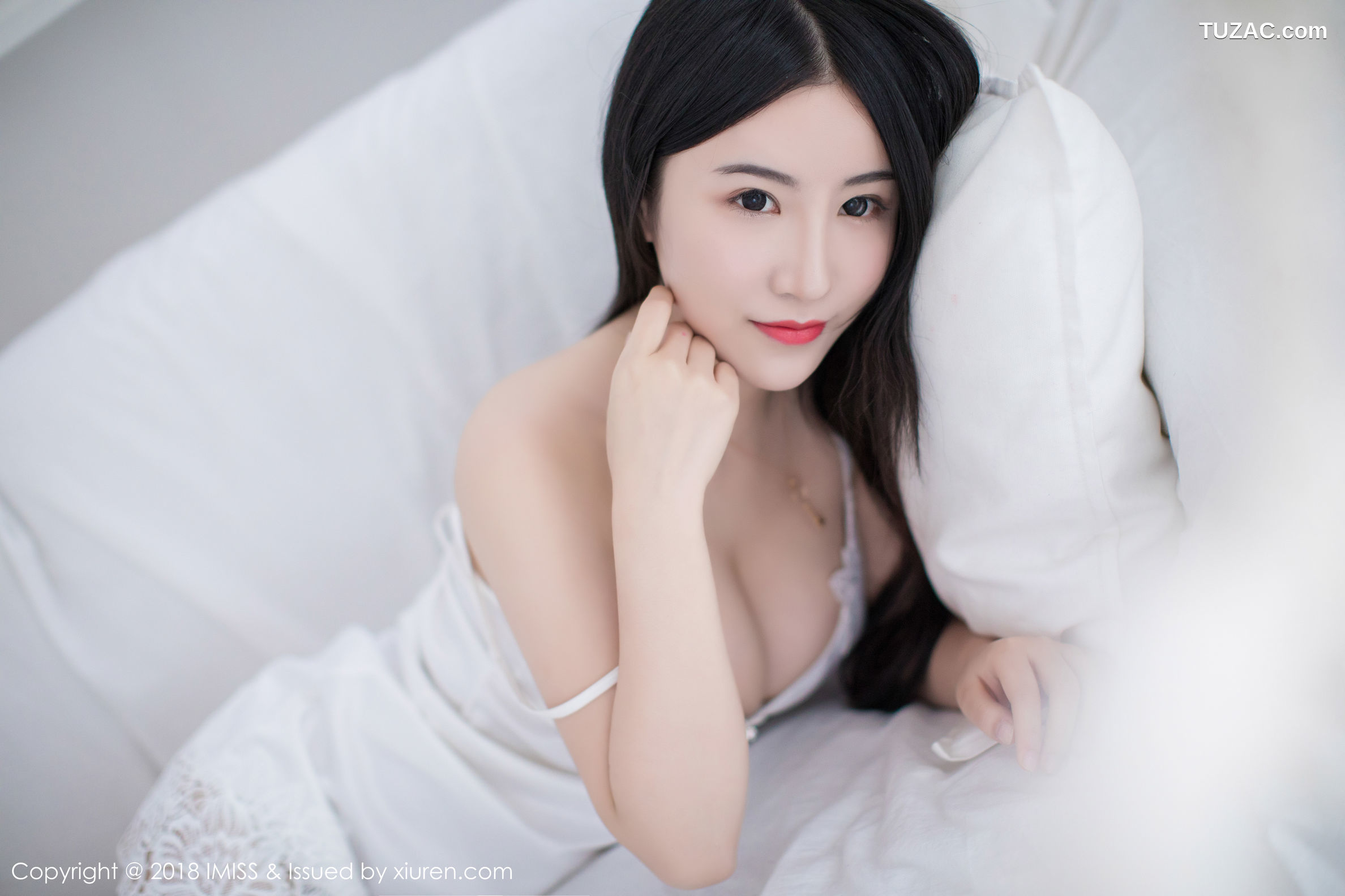 IMiss爱蜜社-214-谢芷馨-粉色吊带连身裙-白色低胸连身裙