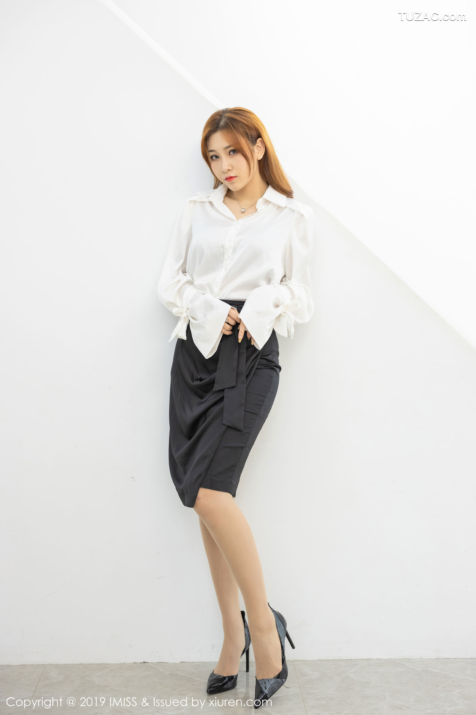 IMiss爱蜜社-359-莉娜Lena-白衬衣黑短裙