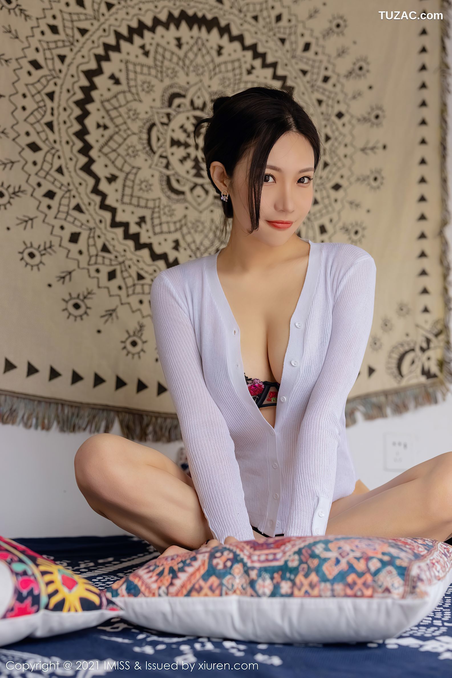 IMiss爱蜜社-562-小狐狸Kathryn-白T蓝短裙职业装黑丝-2021.03.11