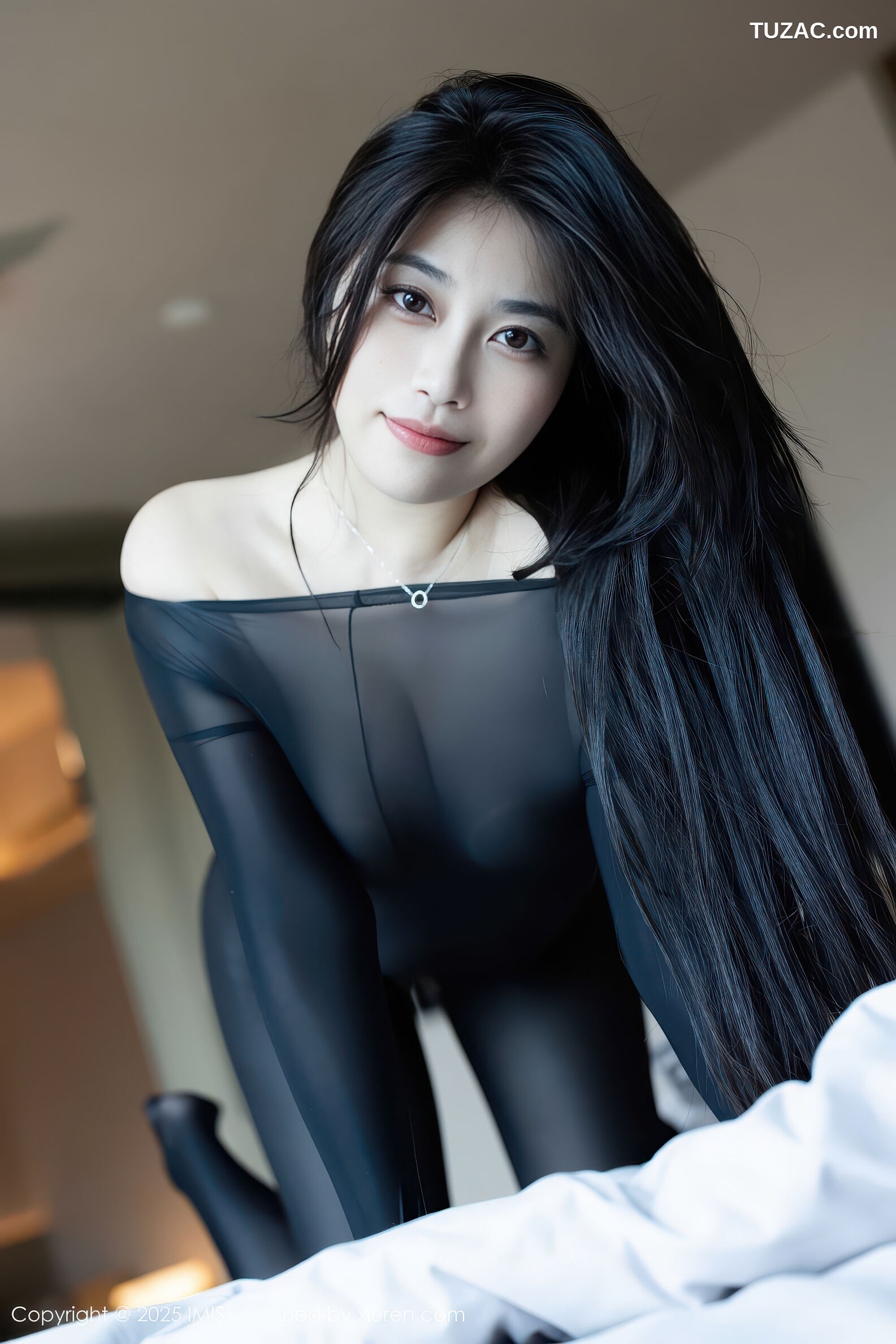 IMiss爱蜜社-803-许诺Sabrina-轻透连体黑丝-2025.12.25