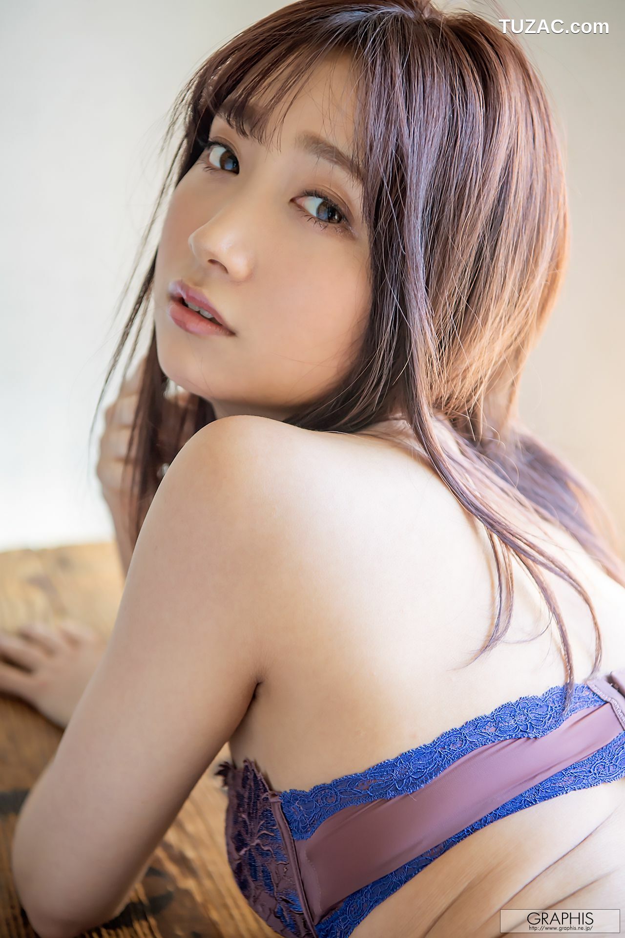 Graphis_ NO.463 加美杏奈 《Angel Smile》 写真集[70P]