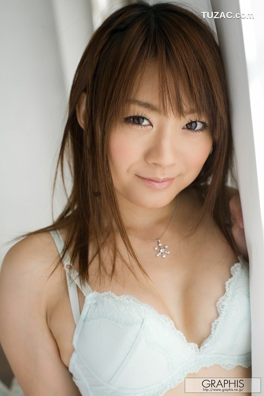 Graphis_Mayuka Akimoto 秋元まゆ花 First Gravure 初脱ぎ娘 写真集[56P]