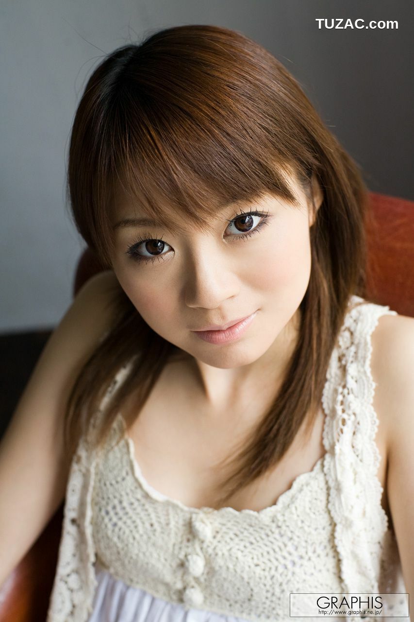Graphis_Mayuka Akimoto 秋元まゆ花 First Gravure 初脱ぎ娘 写真集[56P]