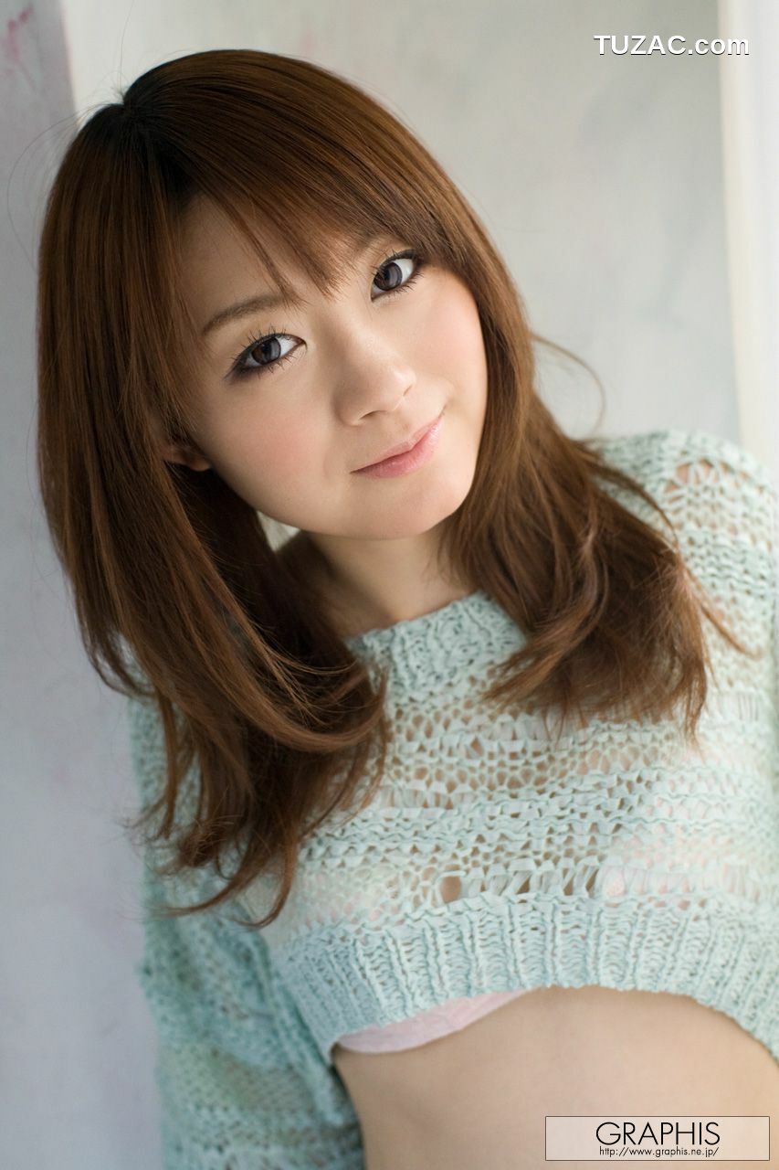 Graphis_Mayuka Akimoto 秋元まゆ花 First Gravure 初脱ぎ娘 写真集[56P]