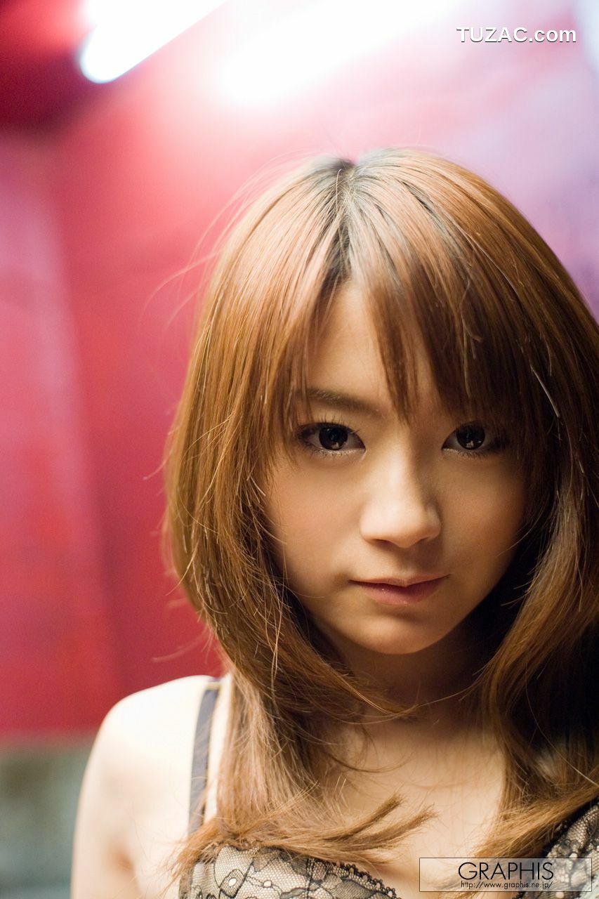 Graphis_Mayuka Akimoto 秋元まゆ花 First Gravure 初脱ぎ娘 写真集[56P]