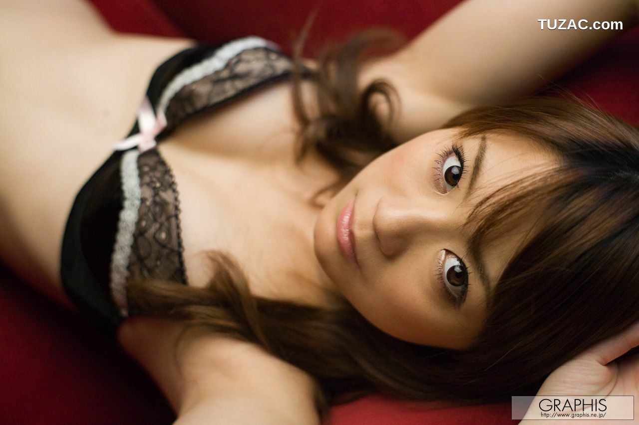 Graphis_Mayuka Akimoto 秋元まゆ花 First Gravure 初脱ぎ娘 写真集[56P]