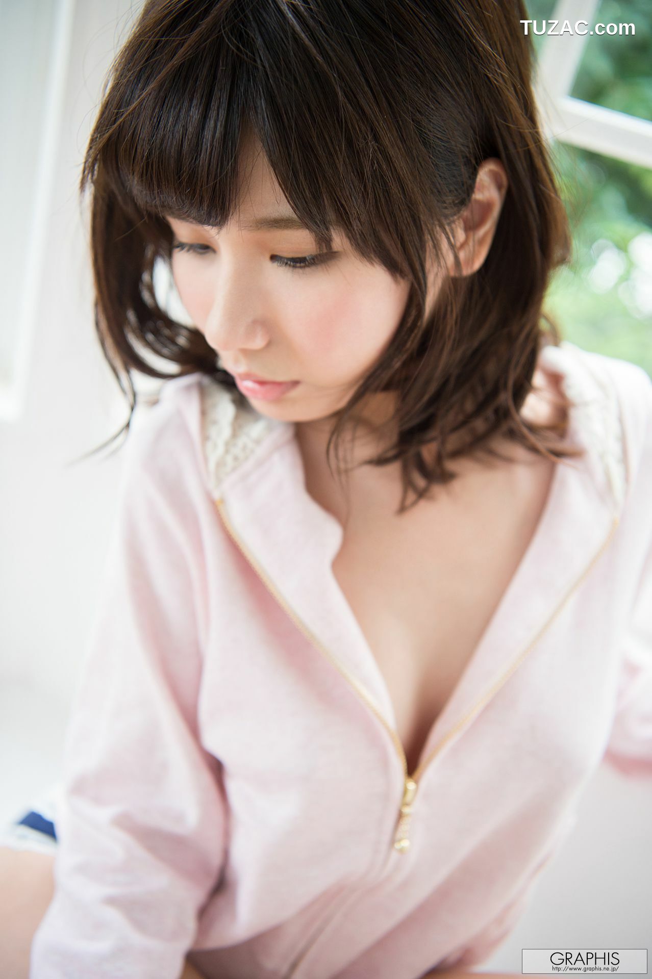 Graphis_Mii Kurii 栗衣みい/栗衣美伊 First Gravure 初脫ぎ娘 写真集[66P]