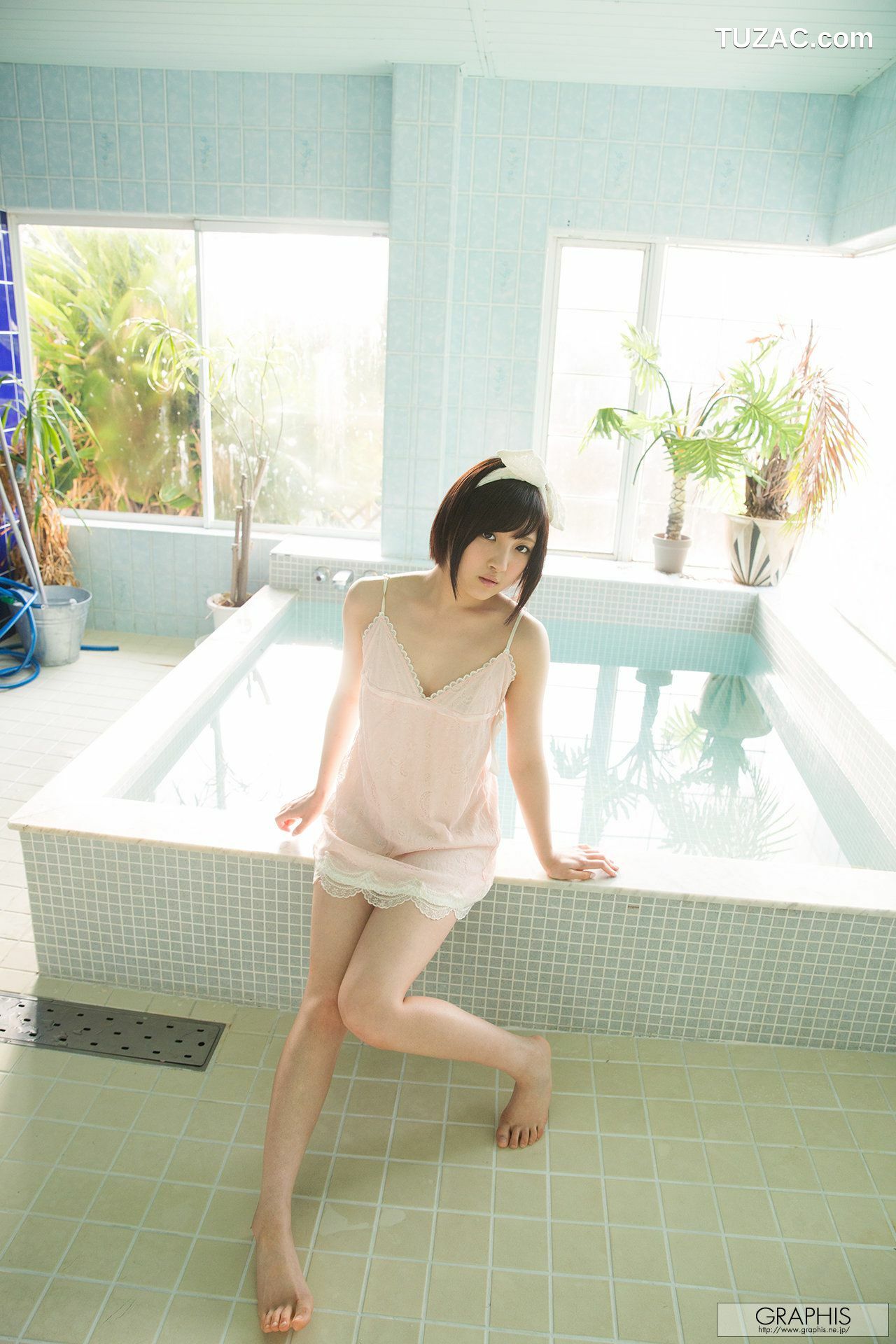 Graphis_Umi Hirose 広瀬うみ/广濑海 First Gravure 初脫ぎ娘 写真集[49P]