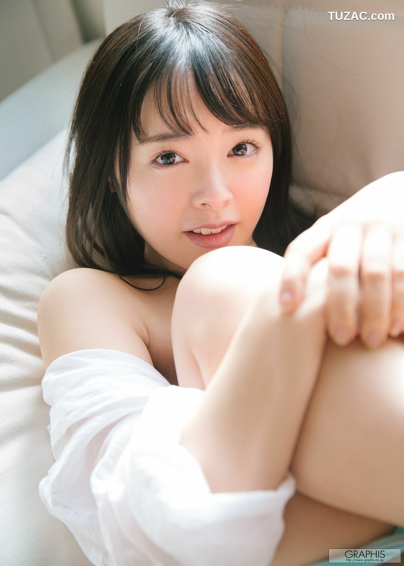 Graphis_Yuna Ogura 小倉由菜 Gravure 初脱ぎ娘 写真集[64P]