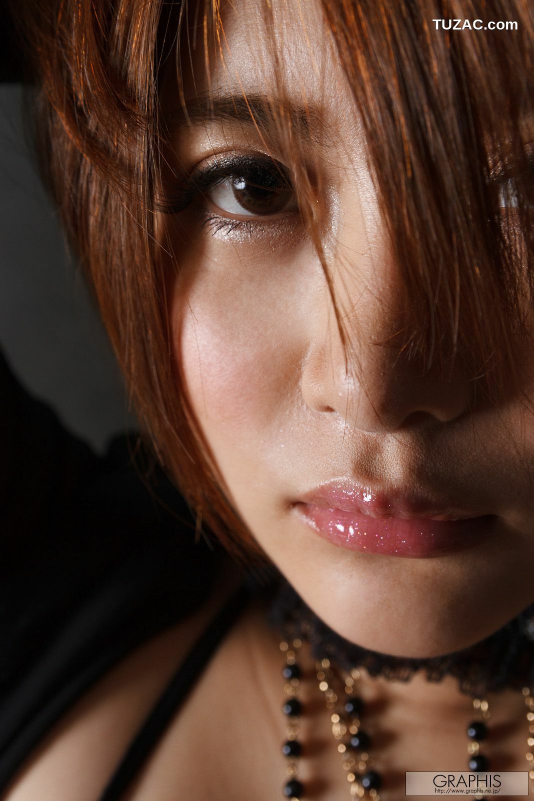 Graphis_Yuuri Oshikawa 推川ゆうり/押川唯香 First Gravure 初脱ぎ娘 写真集[30P] | 咔咔西三 ...