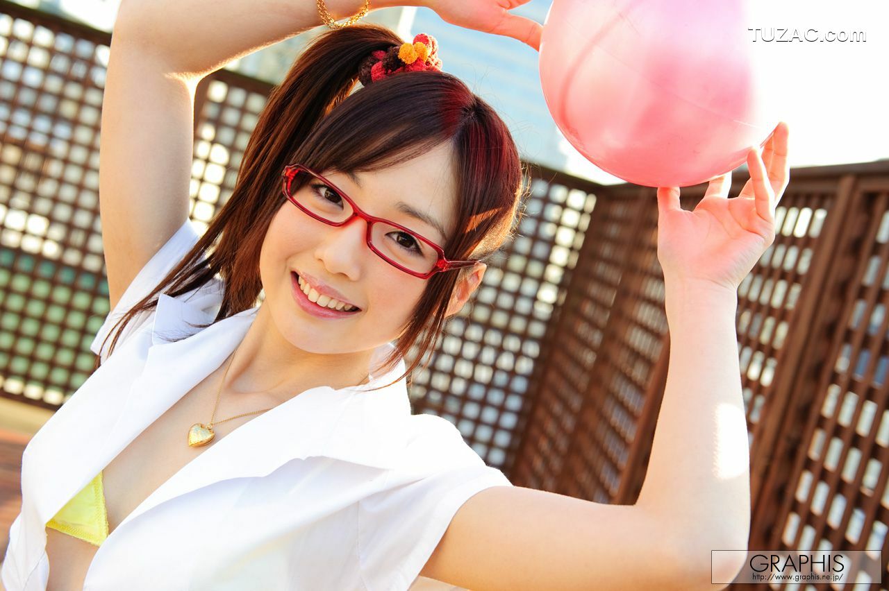 Graphis_あやめ美桜/菖浦美樱 First Gravure 初脱ぎ娘 写真集[42P]