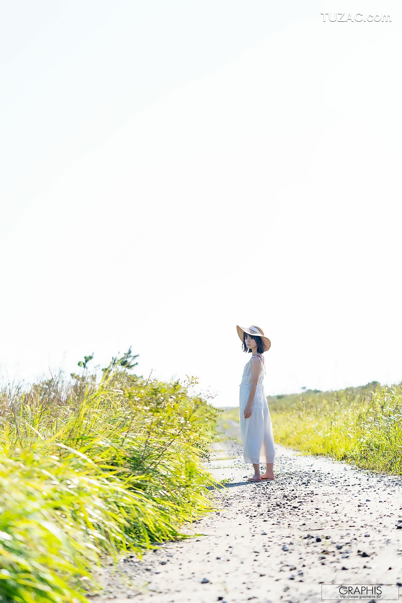 Graphis_もなみ鈴(萌波铃) Suzu Monami First Gravure 初脱ぎ娘 No.167 写真集[62P]