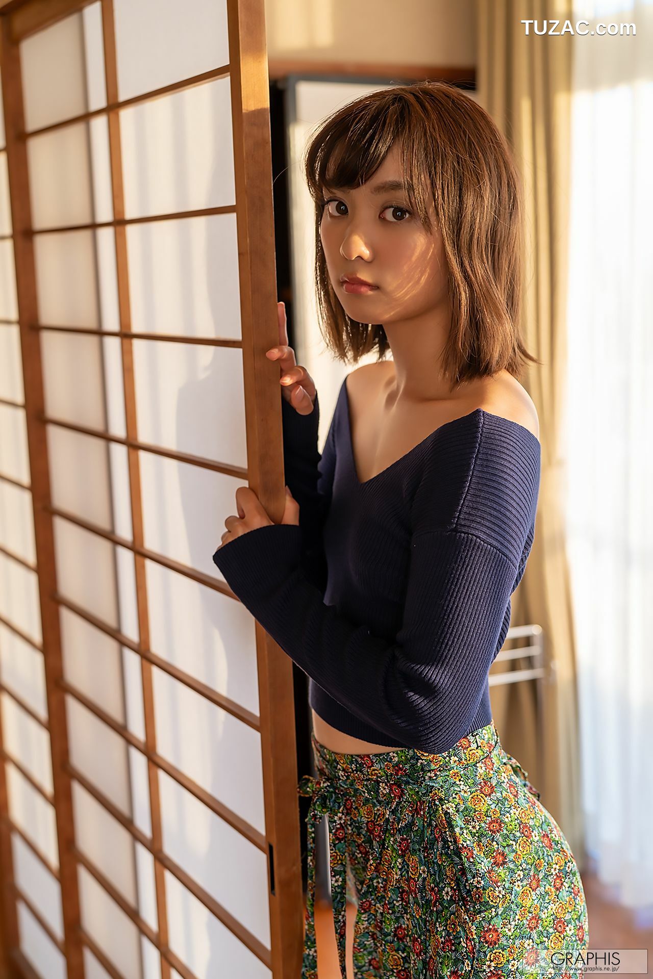 Graphis_もなみ鈴(萌波铃) Suzu Monami First Gravure 初脱ぎ娘 No.167 写真集[62P]