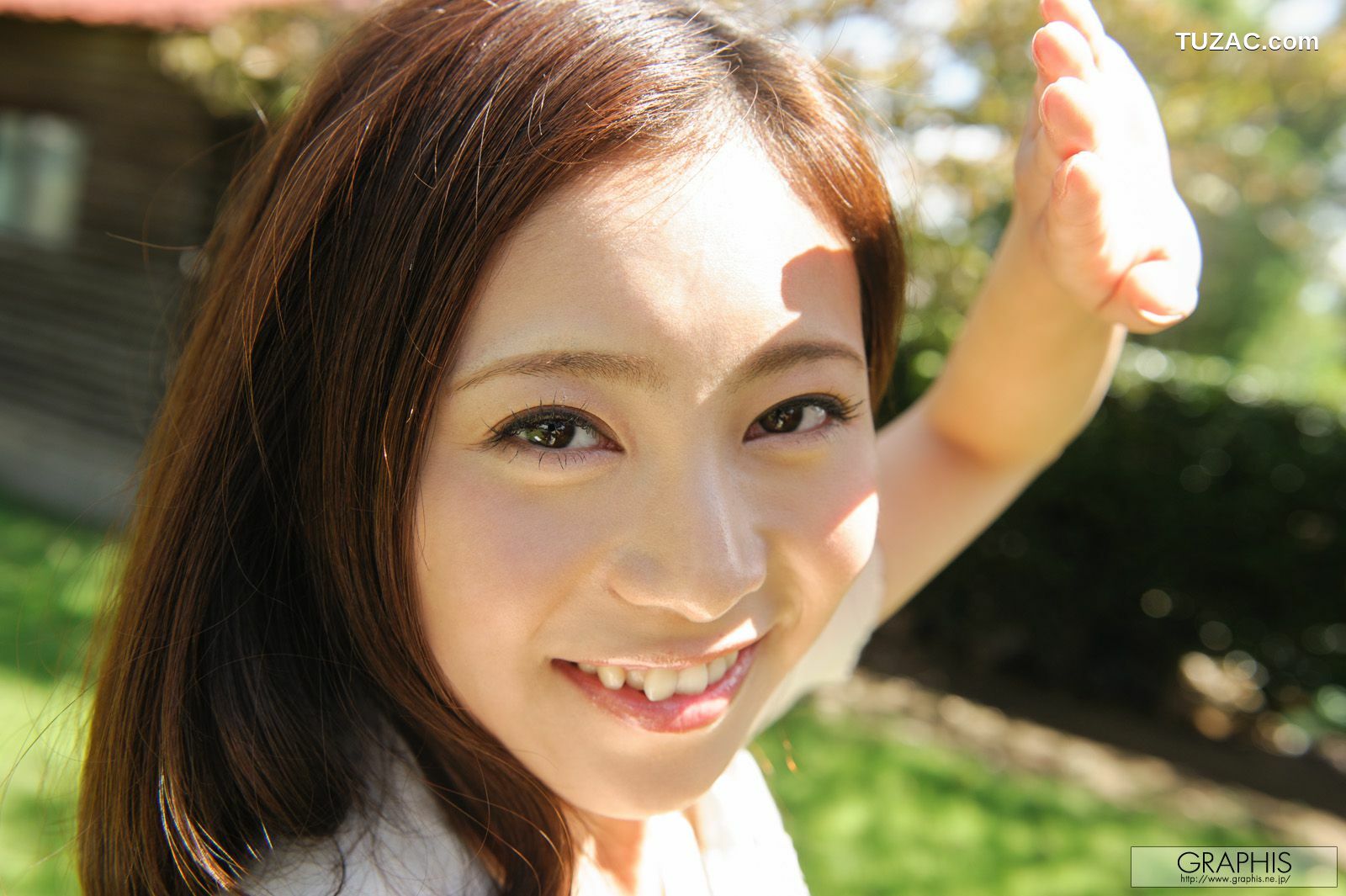 Graphis_仁美まどか/仁美圆香 First Gravure 初脱ぎ娘 写真集[39P]