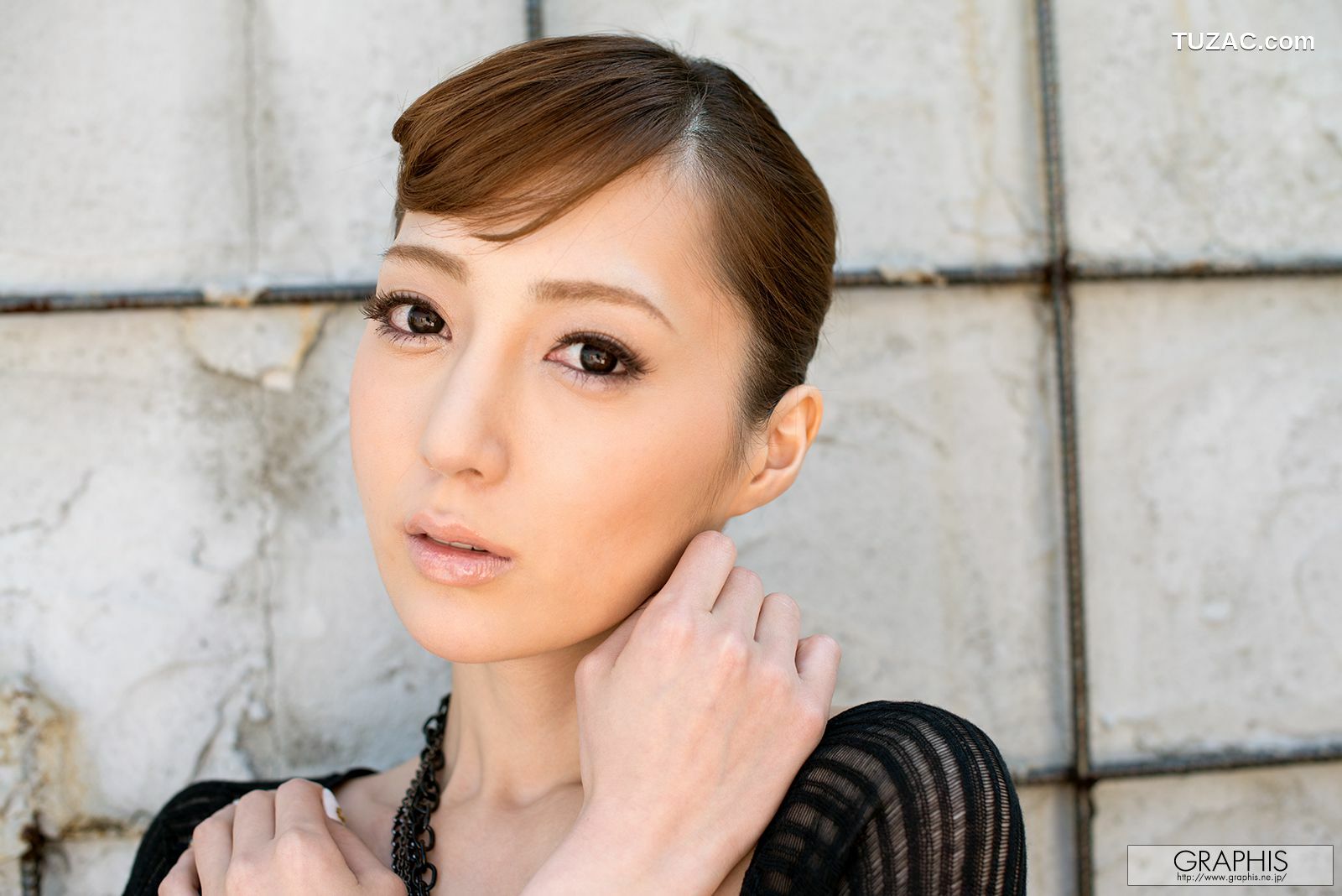 Graphis_冬月かえで《Charms》 Gals 写真集[26P]