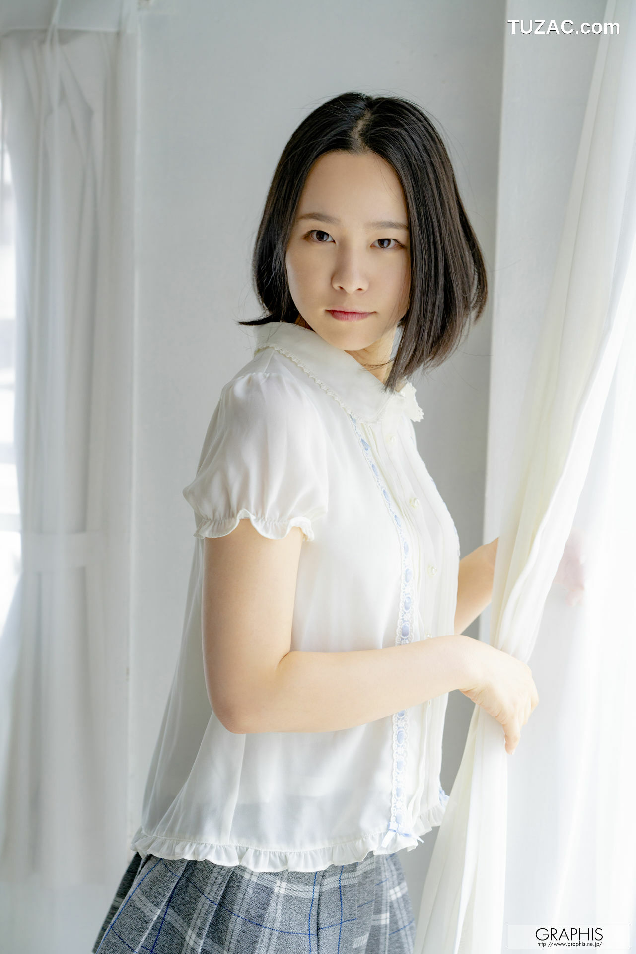 Graphis_初脱ぎ娘 Fumika Hatsuno 初乃文香/初乃ふみか No.161 写真集[52P]