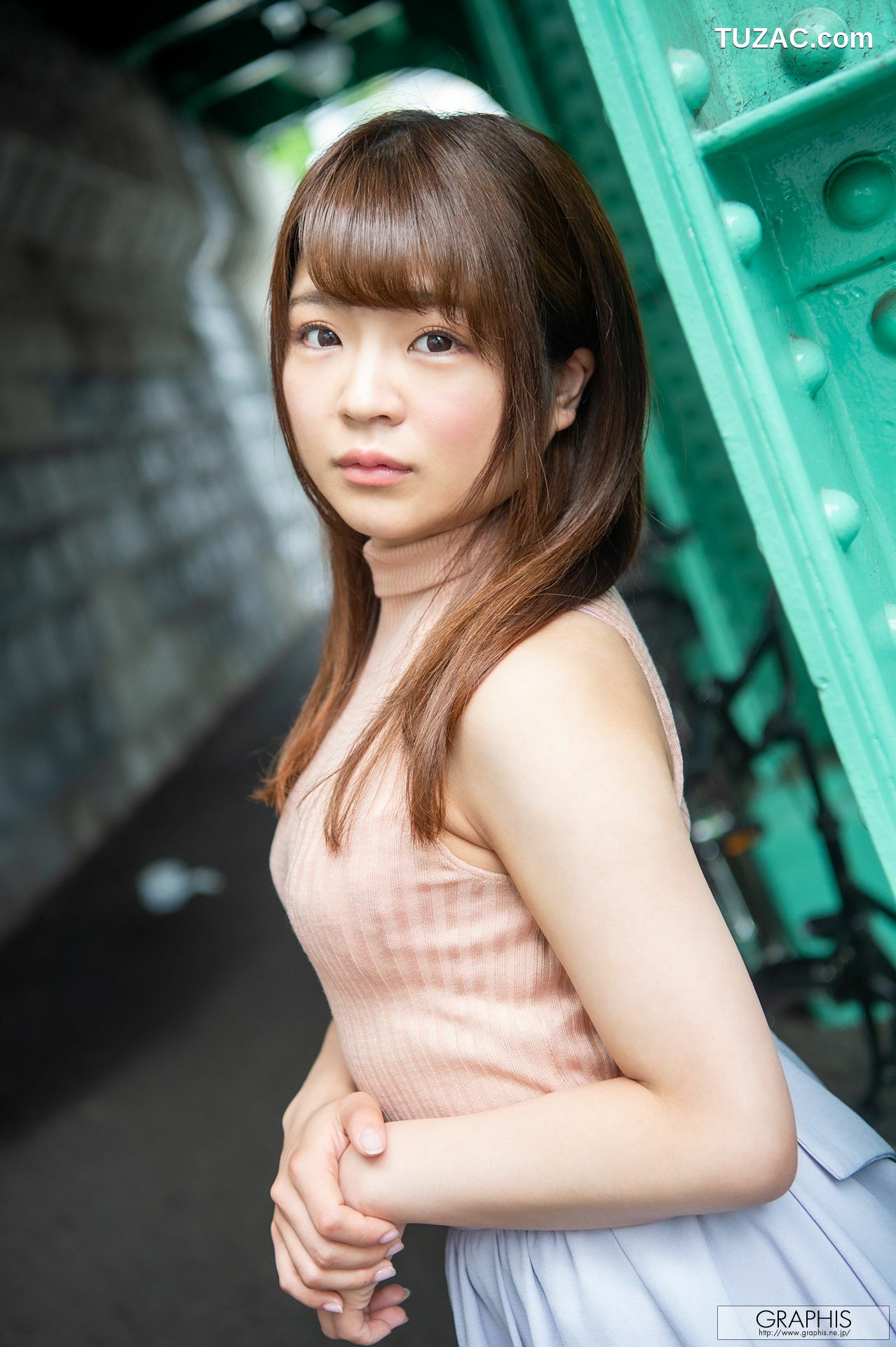 Graphis_初脱ぎ娘 No.166 石原める Meru Ishihara  First Gravure 写真集[80P]
