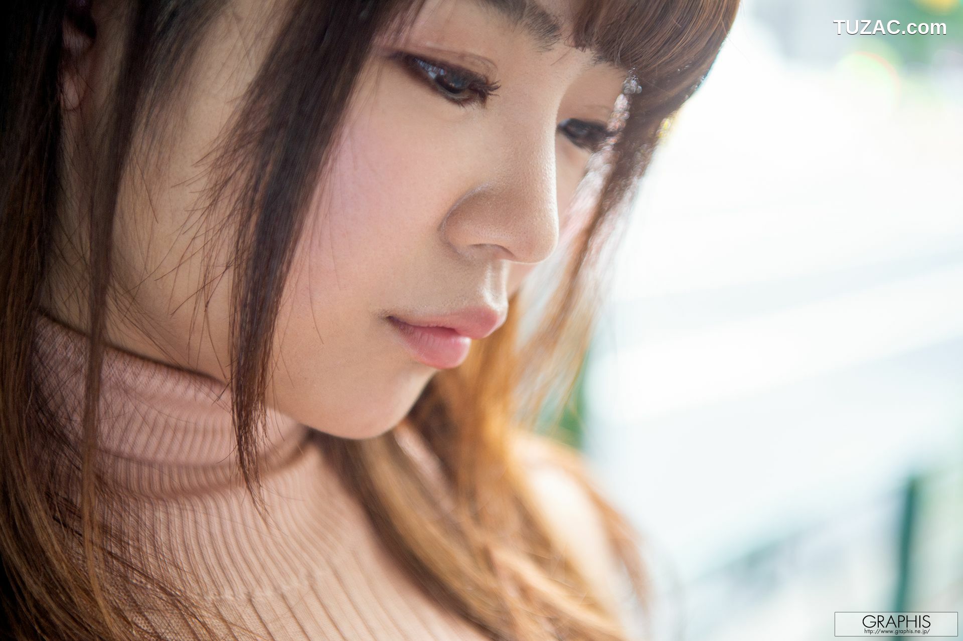 Graphis_初脱ぎ娘 No.166 石原める Meru Ishihara  First Gravure 写真集[80P]