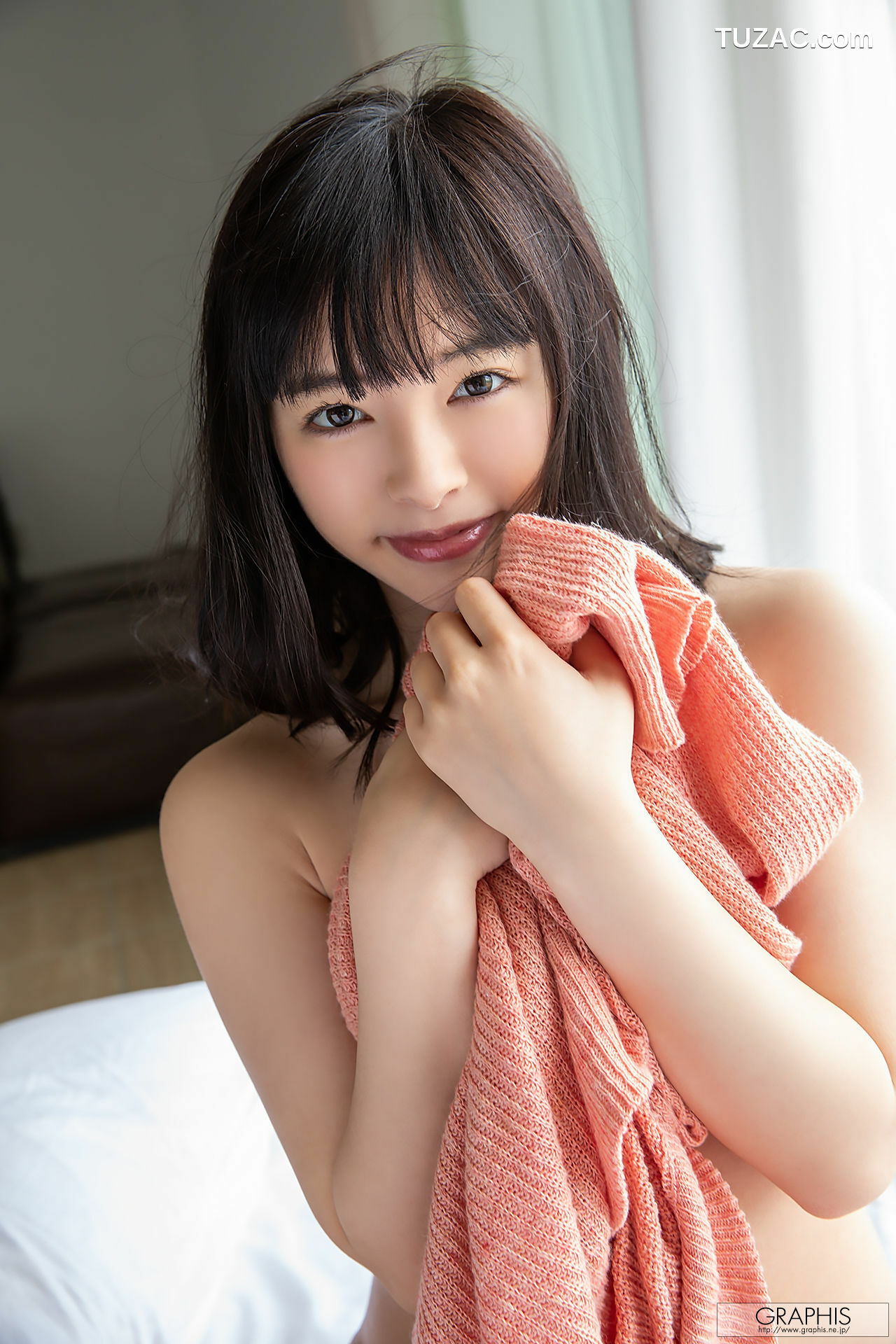 Graphis_小倉由菜《Yunacent Cute》 Gals 写真集[75P]